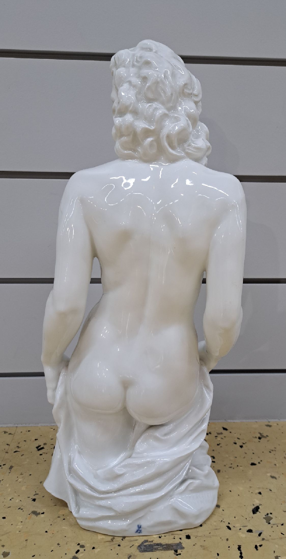 Detail a: Große Porzellanfigur "Frühling", Meissen, Modellnr. Q294, nach Robert Ullmann, weiß, 2. Wahl, H. ca. 51cm