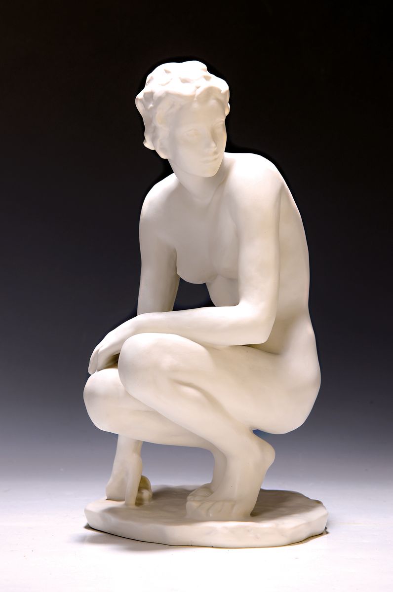 Porzellanfigur, Rosenthal, nach 1954, Hockende, Entwurf Fritz Klimsch, Biskuit- Porzellan, weiß, H. ca. 35cm