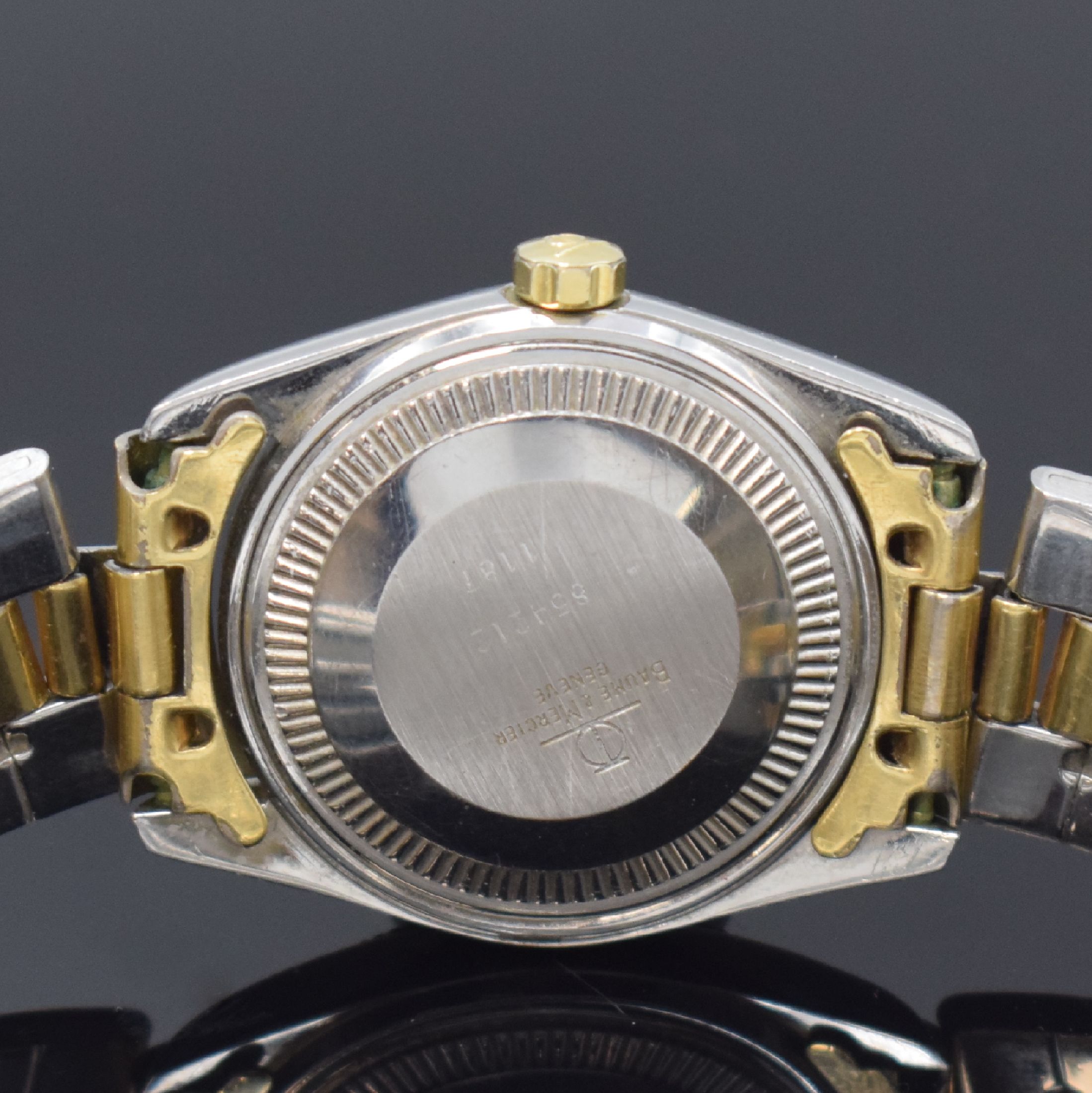 Detail d: BAUME & MERCIER Baumatic Armbanduhr Referenz 1187 in Stahl/Gold, Schweiz um 1970, Automatik, 2-teil. Geh., Boden geschr., orig. Gliederband m. ...