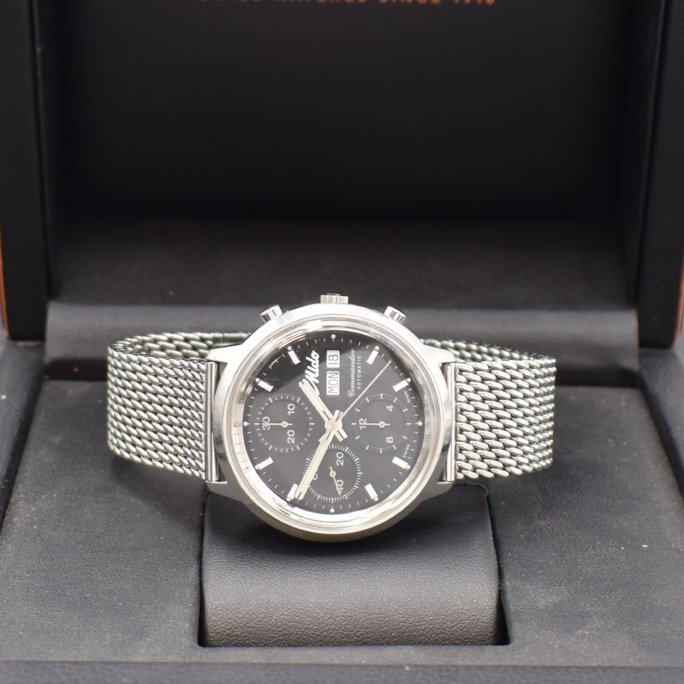 Detail e: MIDO Armbandchronograph Commander Serie Ocean Star Referenz 8885, Automatik, Schweiz um 2010, Edelstahl Monocoque-Geh. inkl. orig. Gliederband m. ...