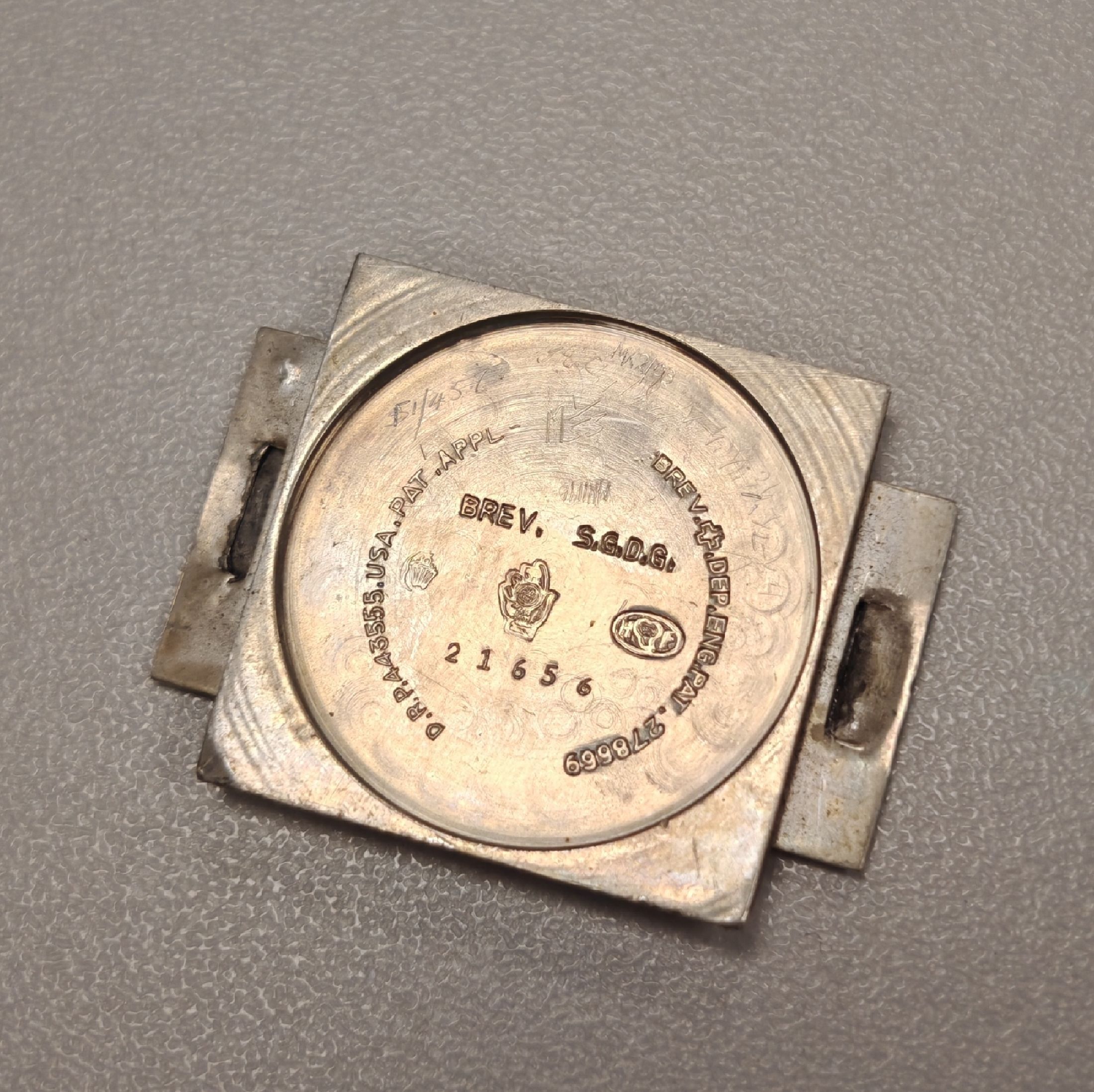 Detail f: MOVADO Ermeto Reiseuhr in 935er Silber, Schweiz um 1935, Geh. dell., Aufzug durch aufschieben u. schließen, silb. Zifferbl. pat./fl., arab. ...