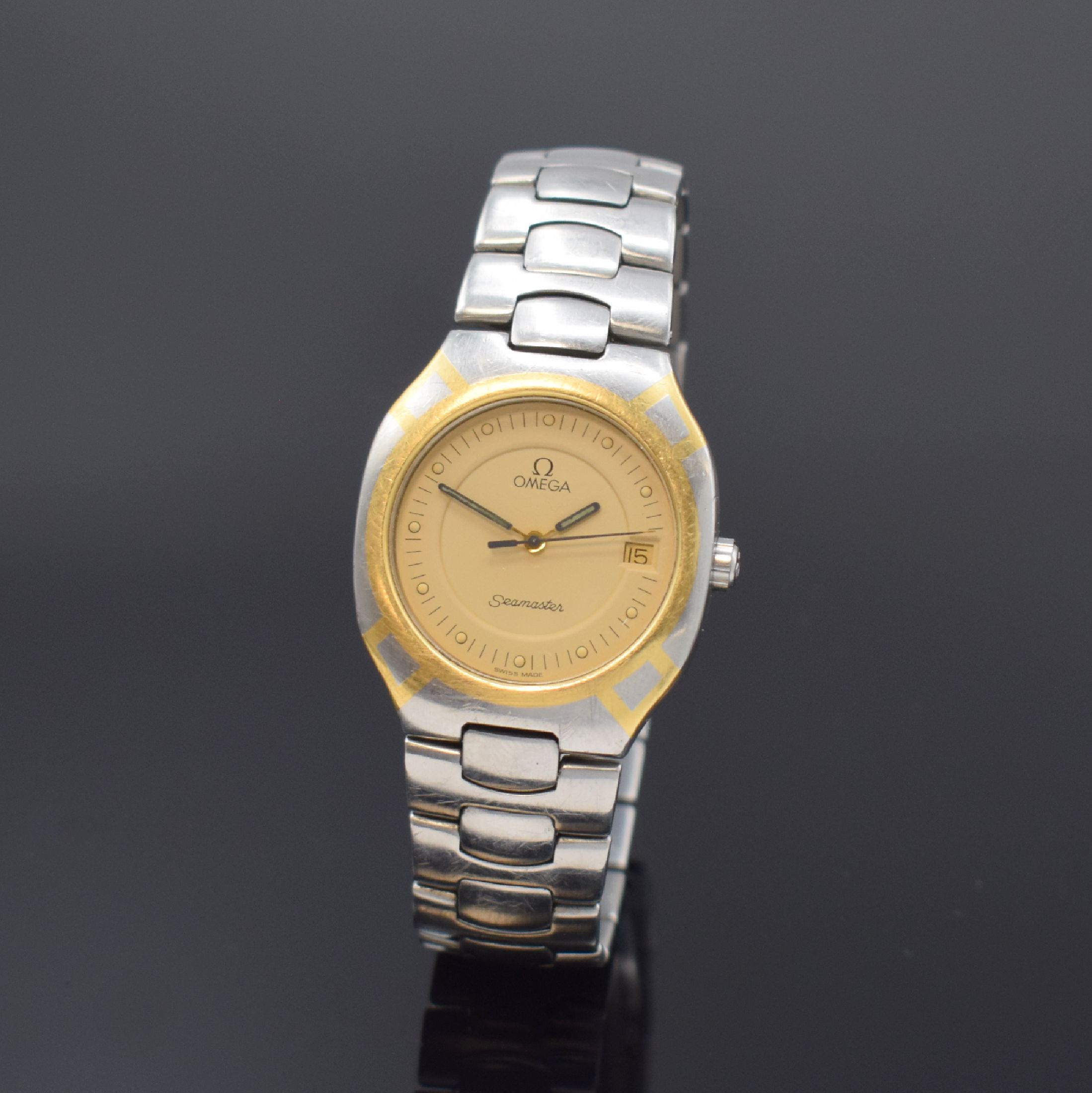 OMEGA Seamaster Armbanduhr in Stahl/Gold Referenz 396.1022, Schweiz um 1980, quarz, Boden m. Widmung aufgedr., orig. Gliederband m. Faltschl., ...