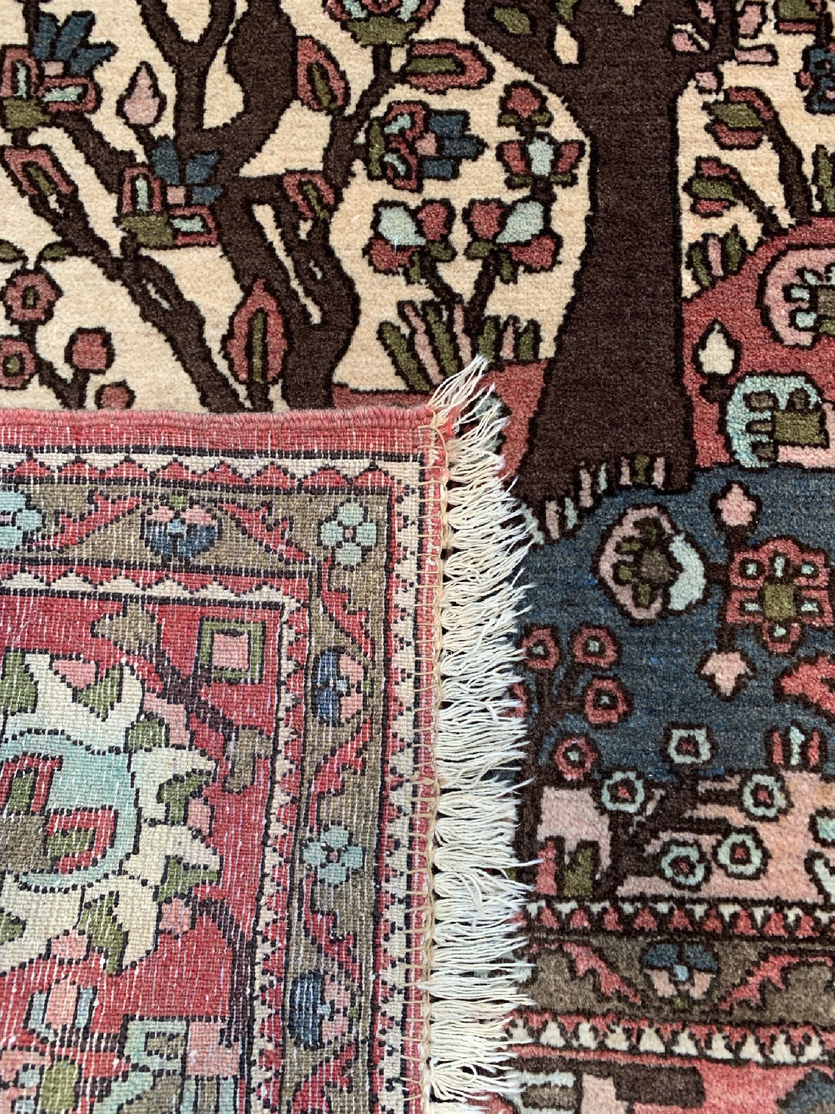 Detail d: Esfahan"Lebensbaum"antik, Persien, um 1920,Wolle auf Baumwolle, ca. 205 x 144 cm, EHZ: 2