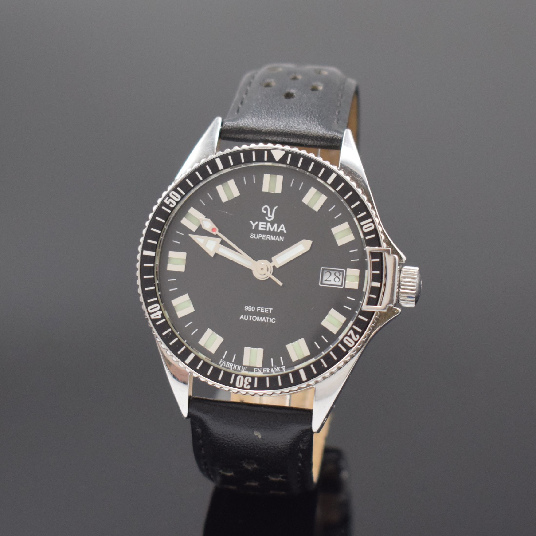 YEMA Superman auf 400 Stück limitierte Herrenarmbanduhr in Stahl Referenz YMHF1550A, Frankreich um 2020, Automatik, Boden u. Krone verschr., orig. ...