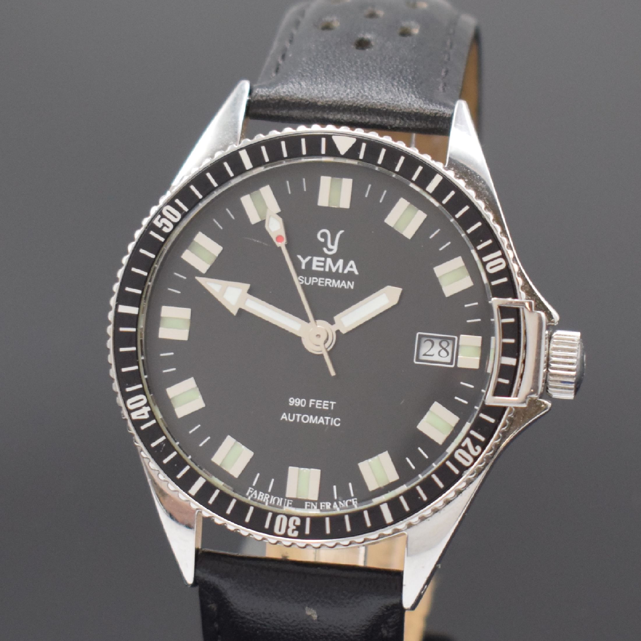 Detail a: YEMA Superman auf 400 Stück limitierte Herrenarmbanduhr in Stahl Referenz YMHF1550A, Frankreich um 2020, Automatik, Boden u. Krone verschr., orig. ...