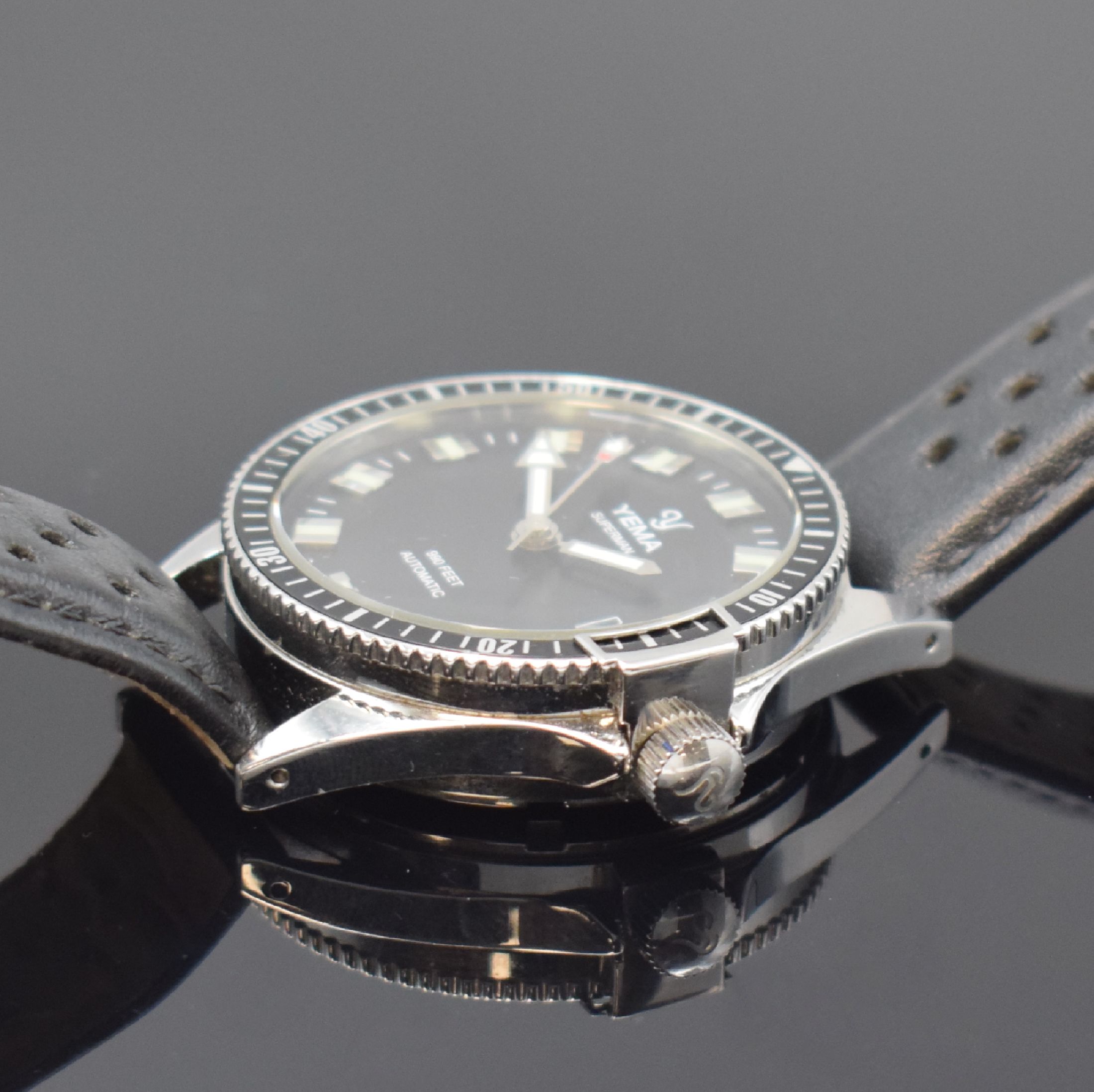 Detail c: YEMA Superman auf 400 Stück limitierte Herrenarmbanduhr in Stahl Referenz YMHF1550A, Frankreich um 2020, Automatik, Boden u. Krone verschr., orig. ...