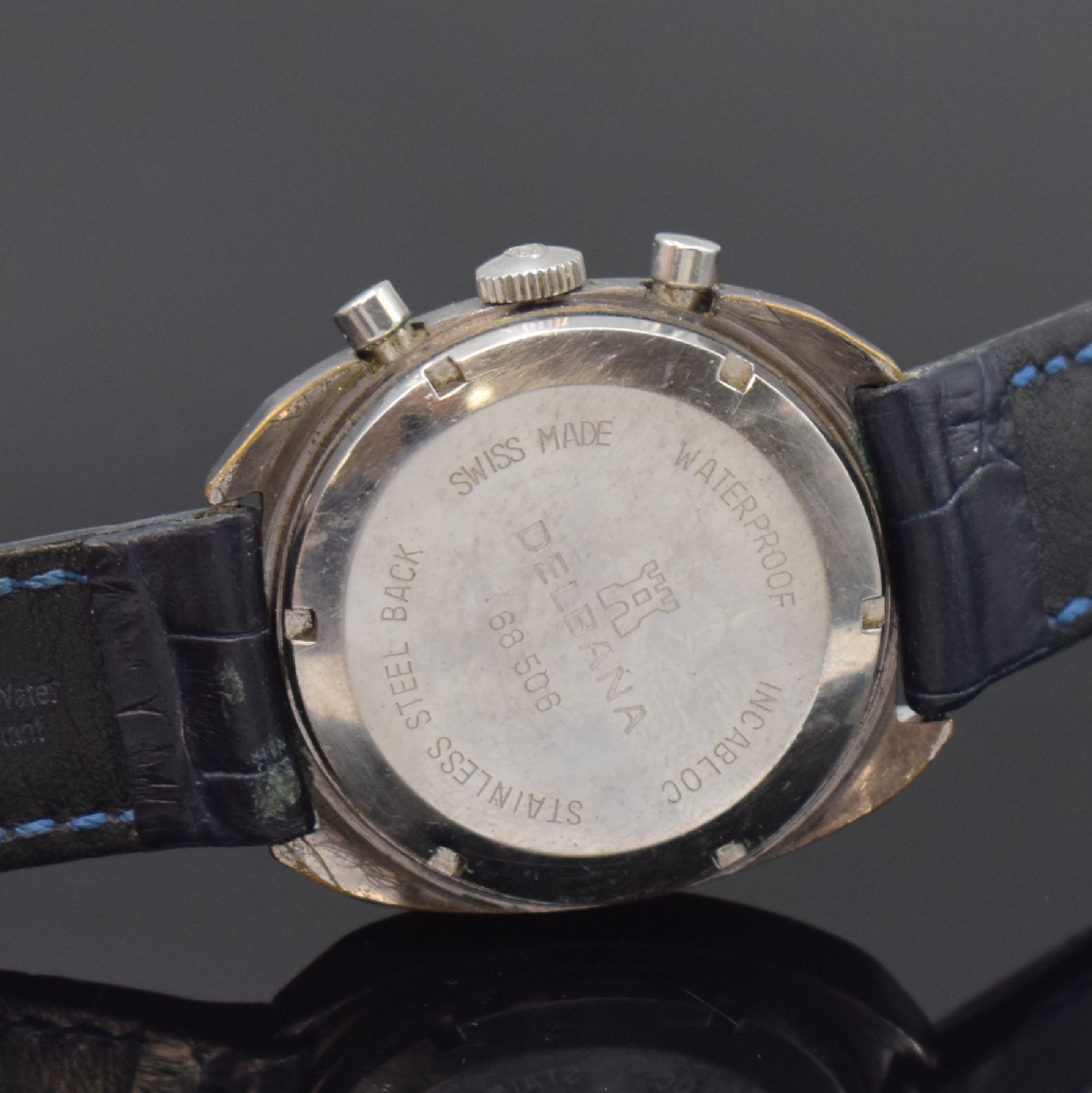 Detail c: DELBANA Herrenarmbanduhr mit Chronograph, Schweiz um 1970, Handaufzug, verchr. Geh., Stahlboden verschr., blaues Tritiumzifferbl. m. aufges. ...