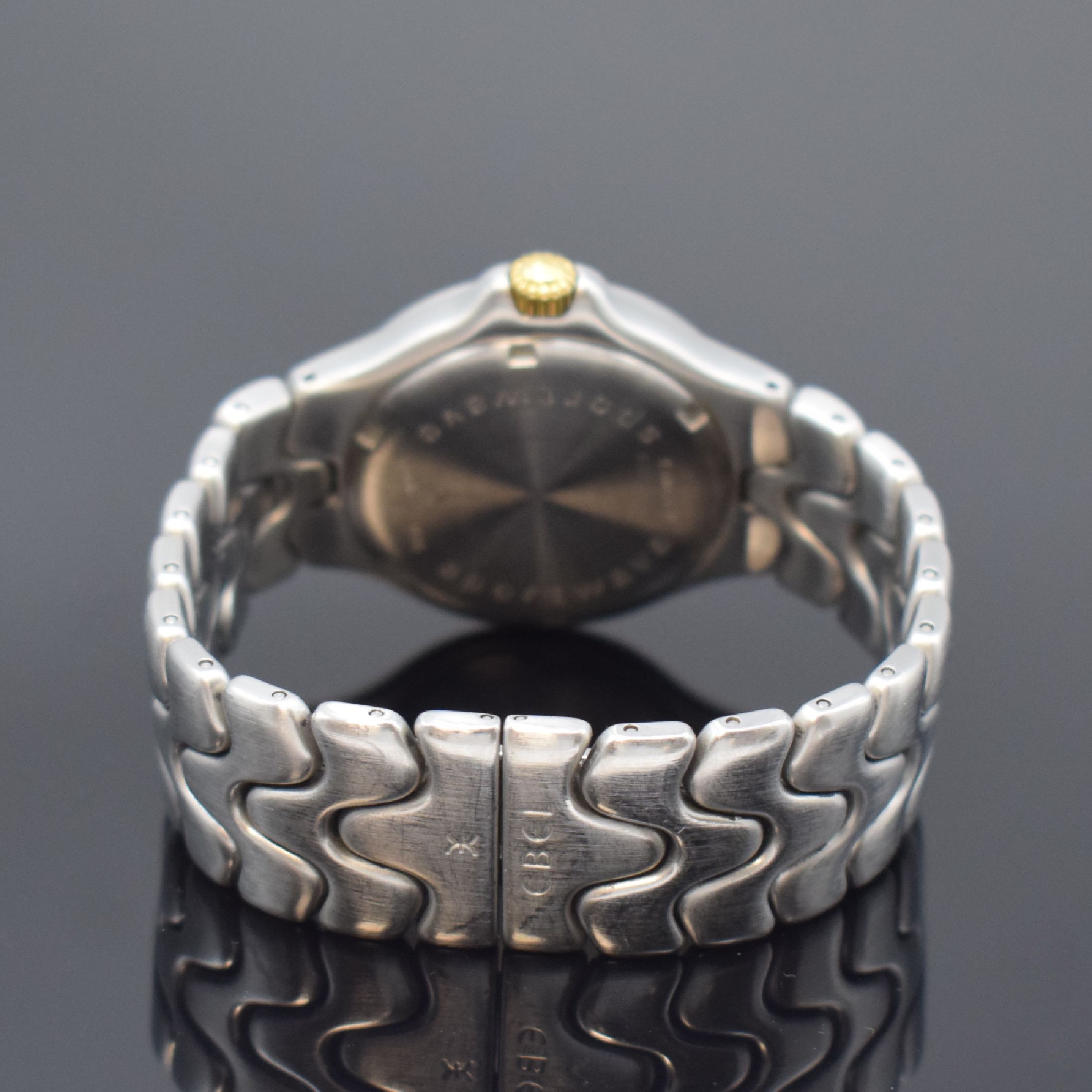 Detail b: EBEL Herrenarmbanduhr Model Sportwave Referenz E6187631, Schweiz um 2005, quarz, Edelstahl/Gold komb. inkl. Gliederband m. dopp. Faltschl., Boden ...