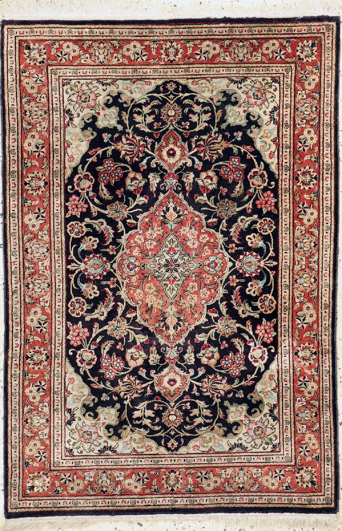Ghom Seide, Persien, ca. 50 Jahre, reine Naturseide, ca. 120 x 80 cm, Reinigungsbedürftig, EHZ: 1-2