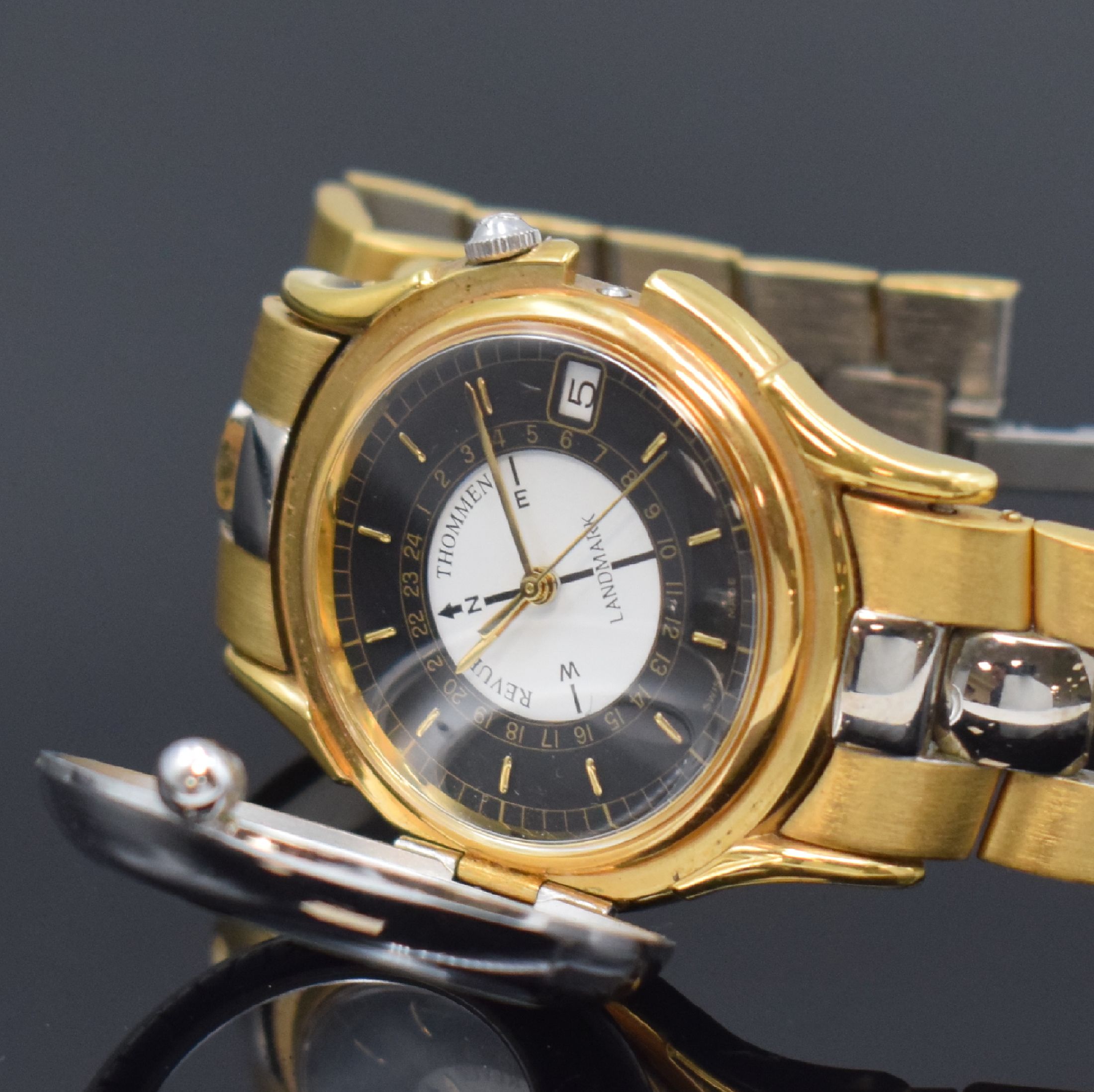 Detail d: REVUE THOMMEN Landmark Herrenarmbanduhr in Stahl/Gold, Schweiz um 1990, quarz, orig. Gliederband m. dopp. Faltschl., Stahlboden aufgedr., schwarzes ...