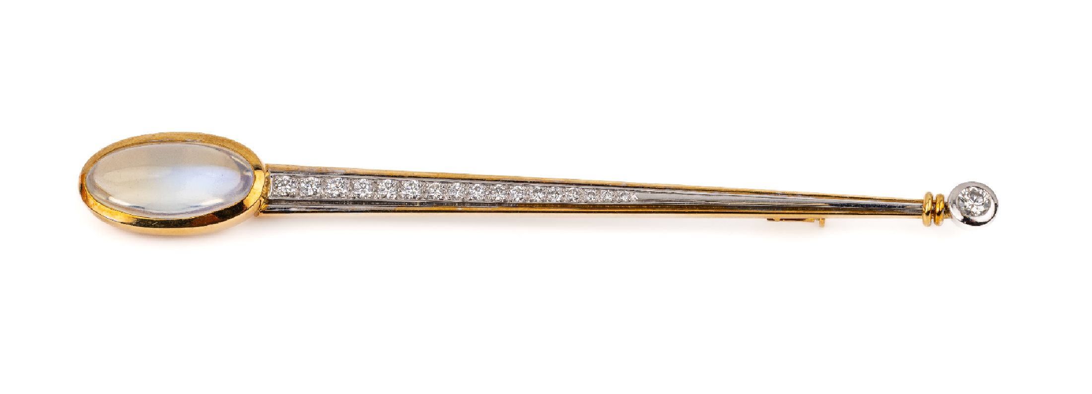 18 kt Gold Mondstein-Brillant-Brosche, GG/WG 750/000, ovaler Mondsteincabochon, 1 Brillant ca. 0.10 ct, 17 Brillanten zus. ca. 0.35 ct Weiß/vs, L. ...