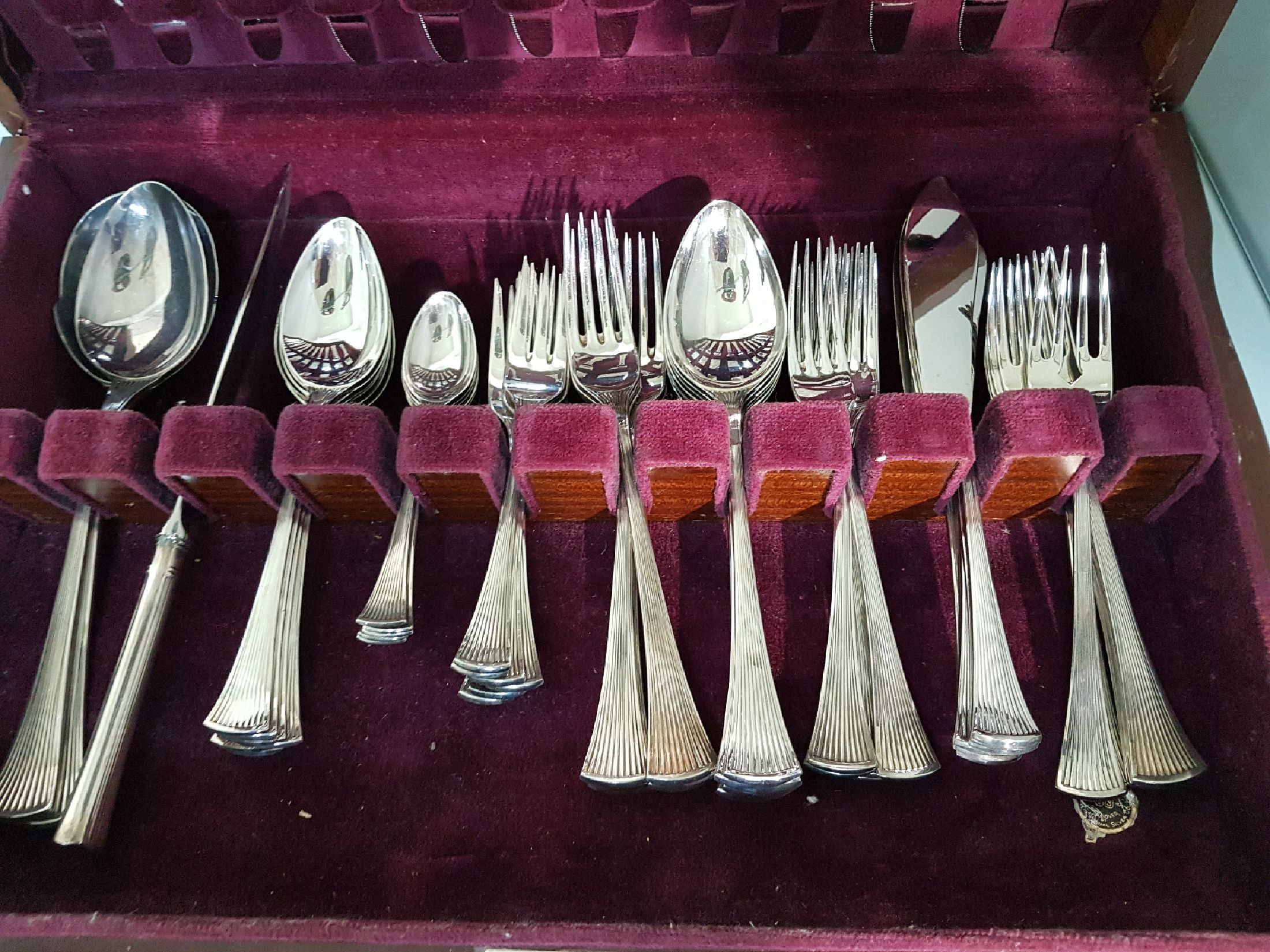Detail c: Besteck "Avenue", Robbe & Berking für 6 Personen, 70 Teile, 800er Silber, 6 Menuegabeln, 6 Menuemesser, 6 Menuelöffel, 6 ...