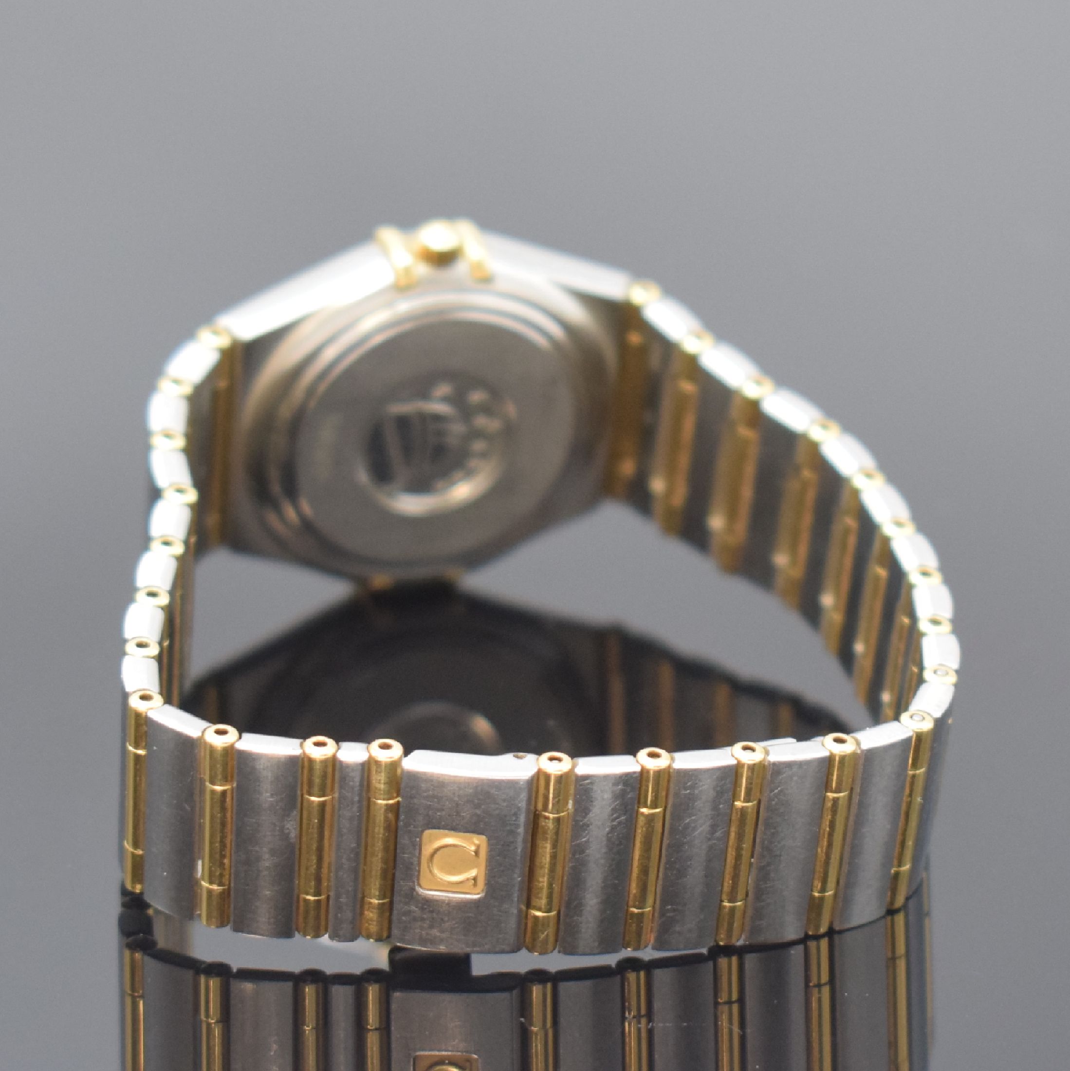 Detail b: OMEGA Constellation Damenarmbanduhr Referenz 796 1201, Schweiz um 2000, quarz, Edelstahl und Gold kombiniert, 2-teil. Gehäuse, Boden aufgedr., silb. ...