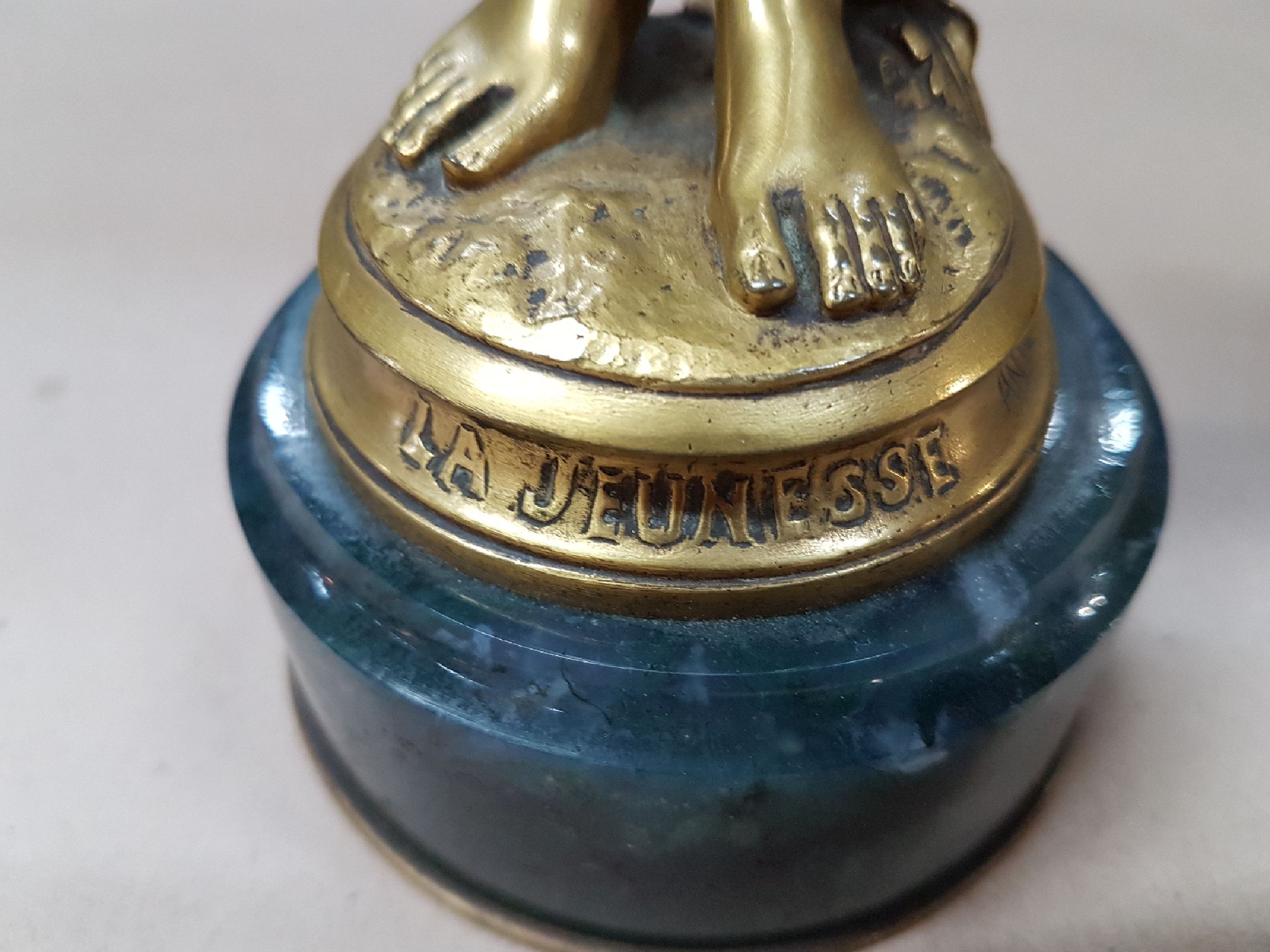 Detail f: Bronzeskulptur "La Jeunesse", von Antonin Carles (1851-1919, stehender weiblicher Akt im typischen Jugendstil, betitelt, signiert, ...