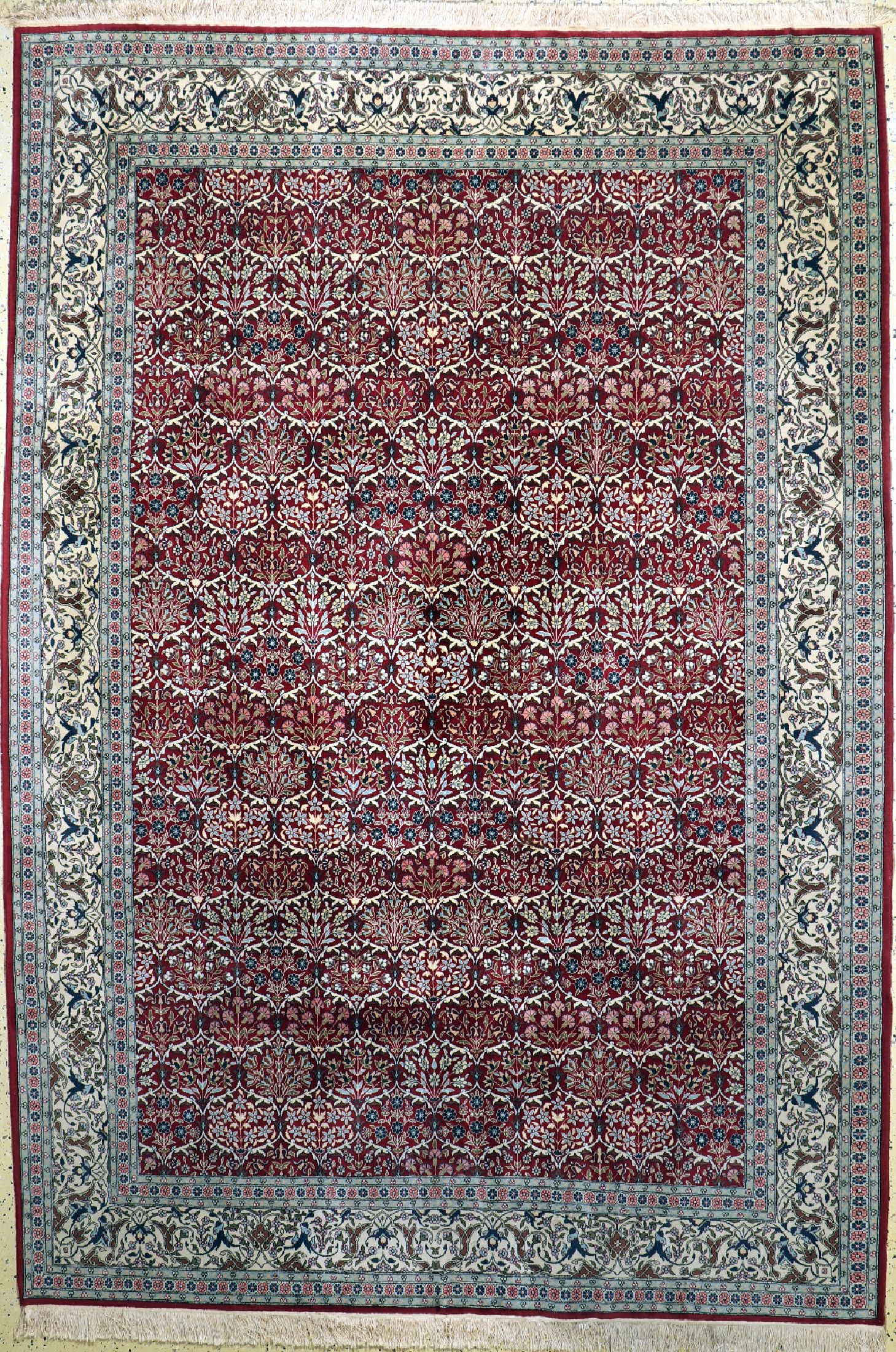 Hereke Wollteppich, Türkei, ca. 5 Jahre, Wolle auf Baumwolle, ca. 325 x 225 cm, EHZ: 2