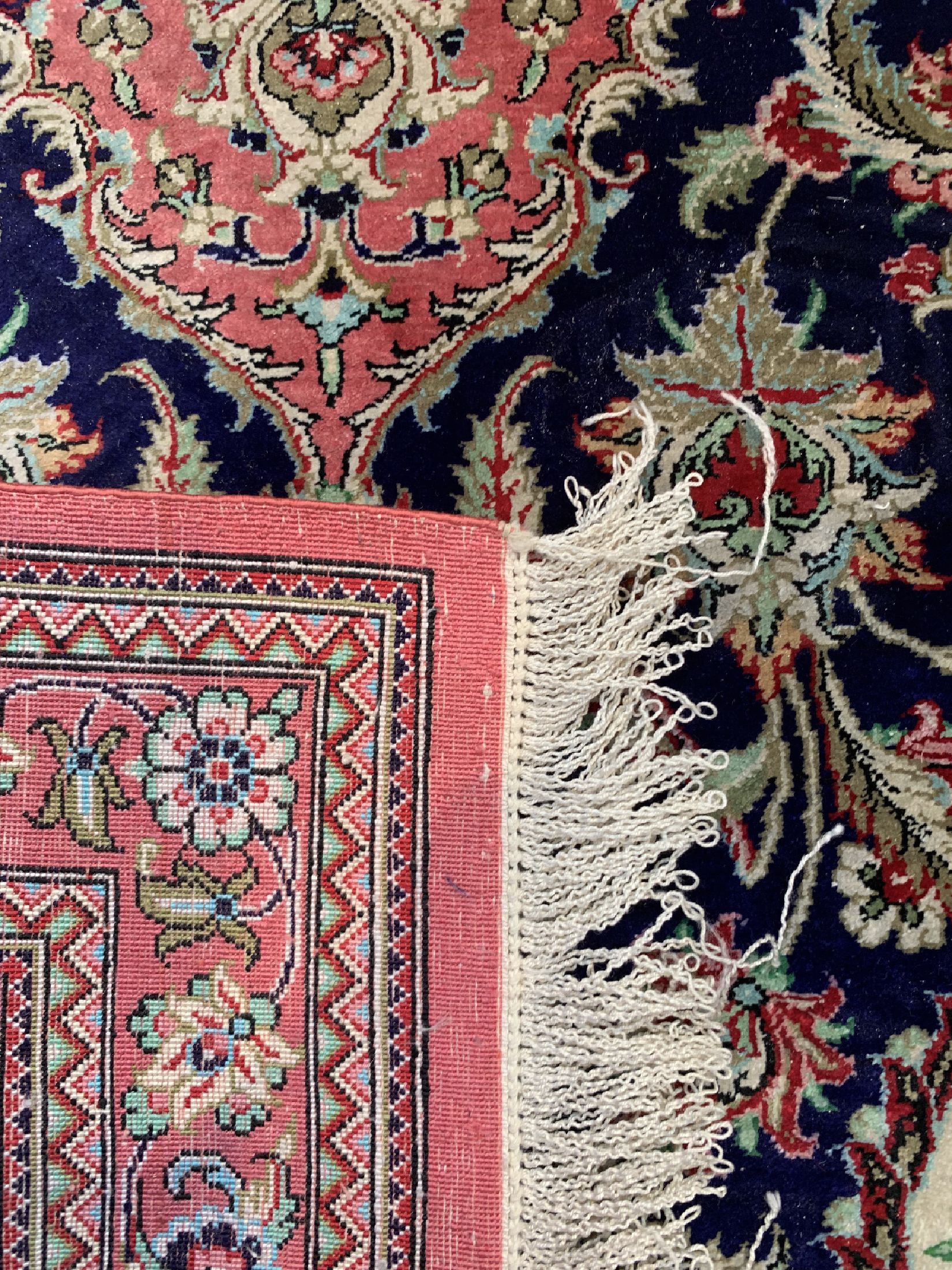 Detail d: Ghom Seide, Persien, ca. 40 Jahre, reine Naturseide, ca. 183 x 63 cm, ca. 1,0 Mio. Kn/qm, EHZ: 1-2