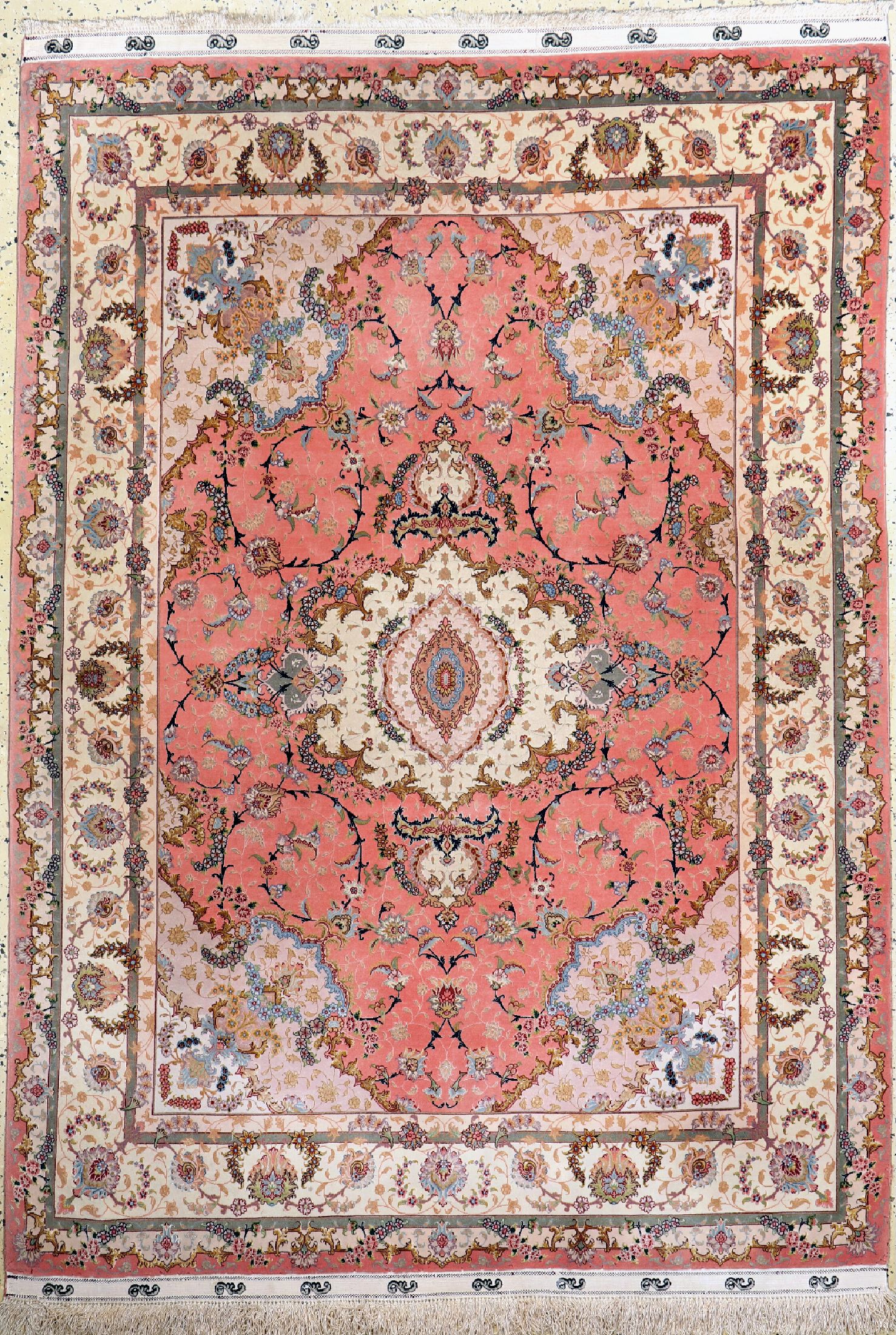 Täbriz fein(60 Raj), Persien, ca. 50 Jahre,Korkwolle mit und auf Seide, ca. 214 x 150 cm,ca. 1,0 Mio. Kn/qm, EHZ: 2, (minimaler Mottenfraß am ...