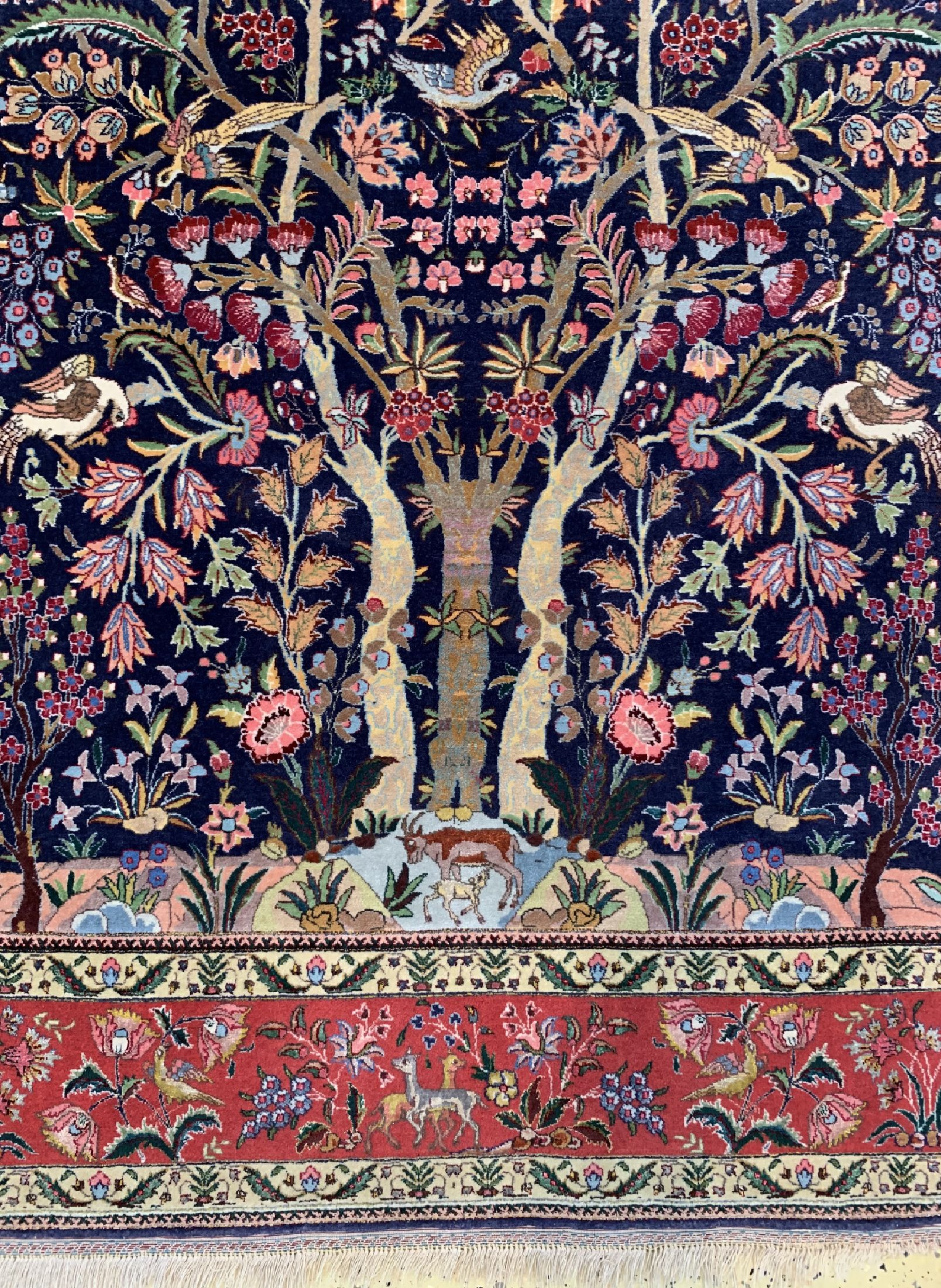 Detail b: Täbriz fein(50 Raj) alt, Persien, um 1940, Korkwolle mit und auf Seide, ca. 205 x 143 cm,EHZ: 2