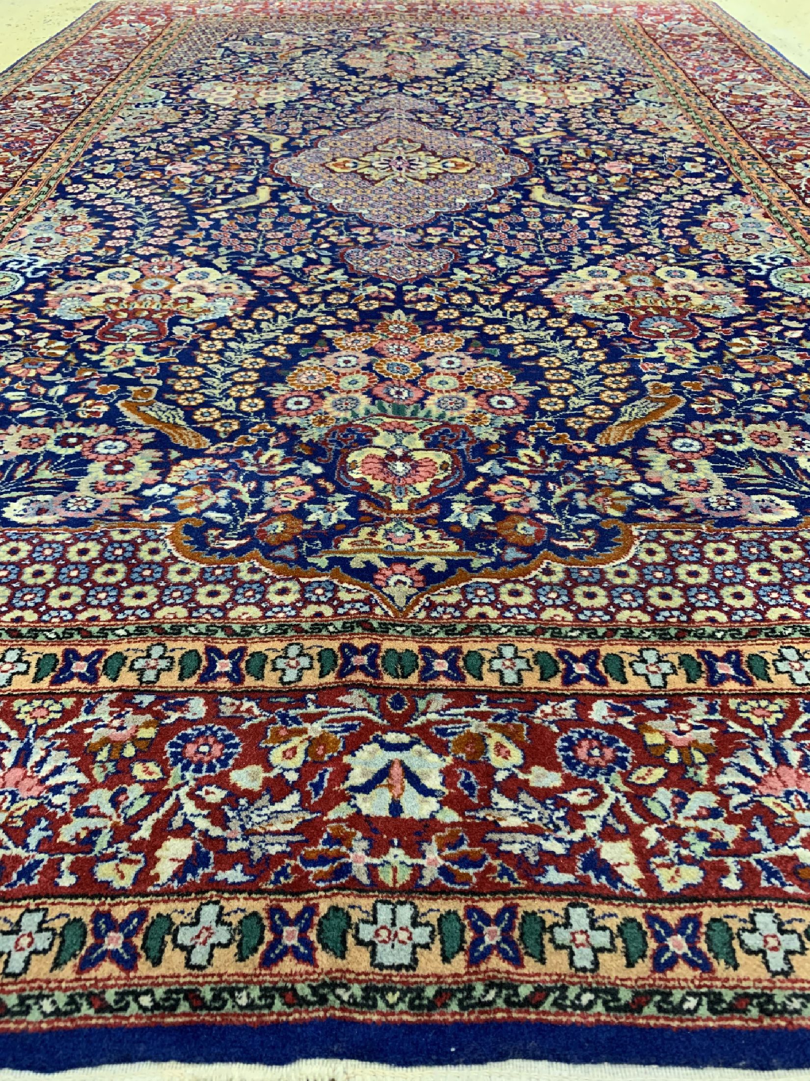 Detail c: Lahor Kork fein, Pakistan, ca. 50 Jahre, Korkwolle auf Baumwolle, ca. 220 x 145 cm, EHZ: 2
