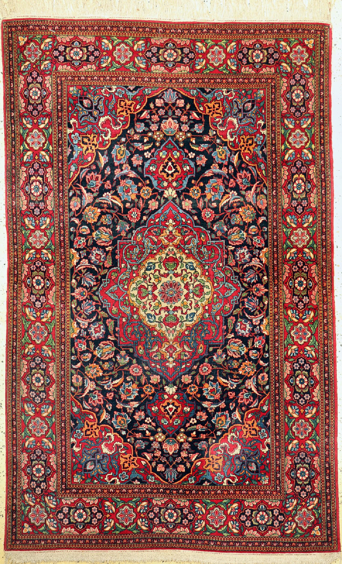 Esfahan"Ahmad" alt, Persien, um 1940, Wolleauf Baumwolle, ca. 222 x 138 cm, EHZ: 2-3