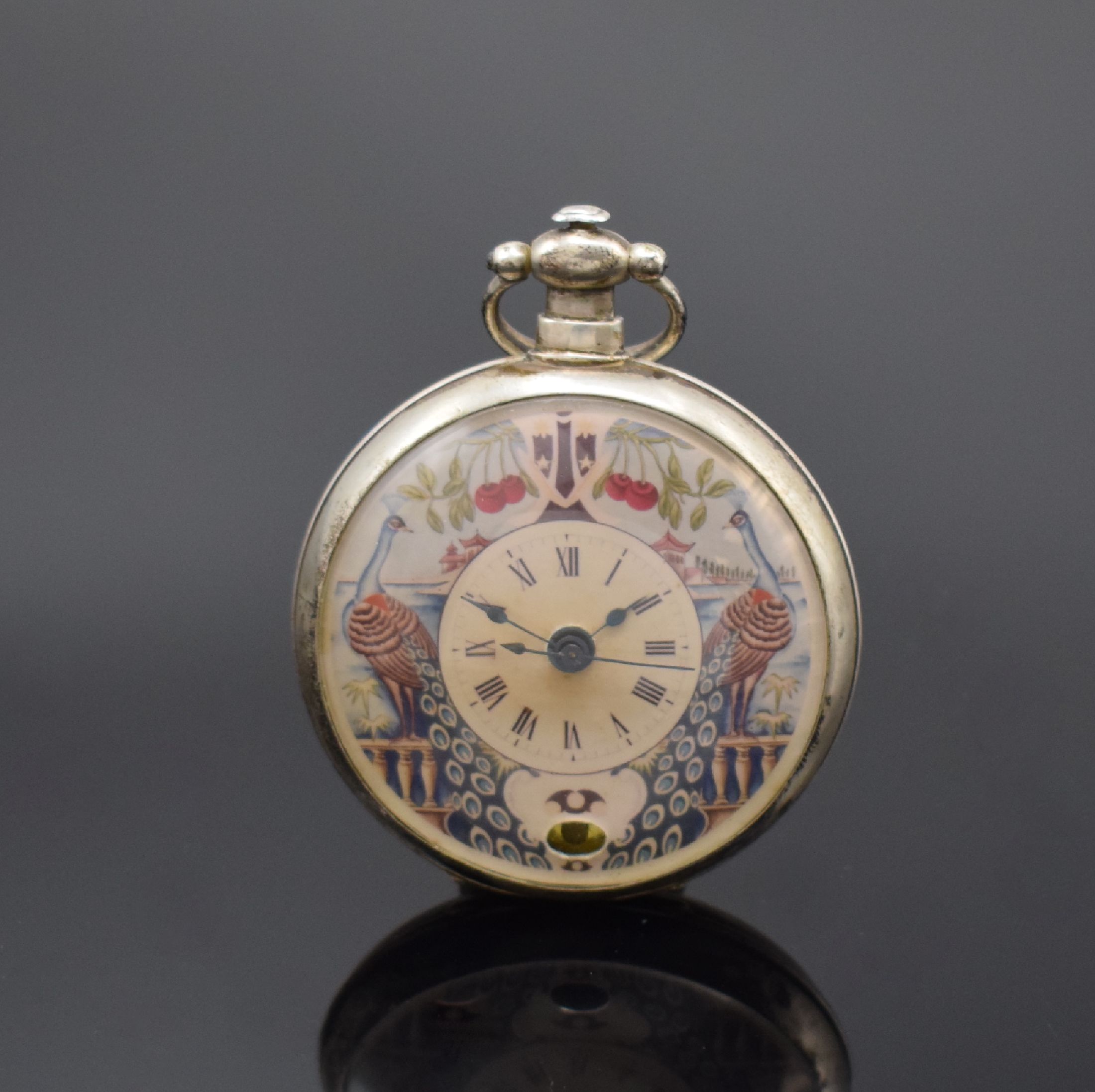 Offene Taschenuhr für chinesischen Markt, Schweiz um 1880, Silbergehäuse, bemaltes Zifferbl. m. röm. Zahlen, Scheinpendel b. 6, gebl. ...