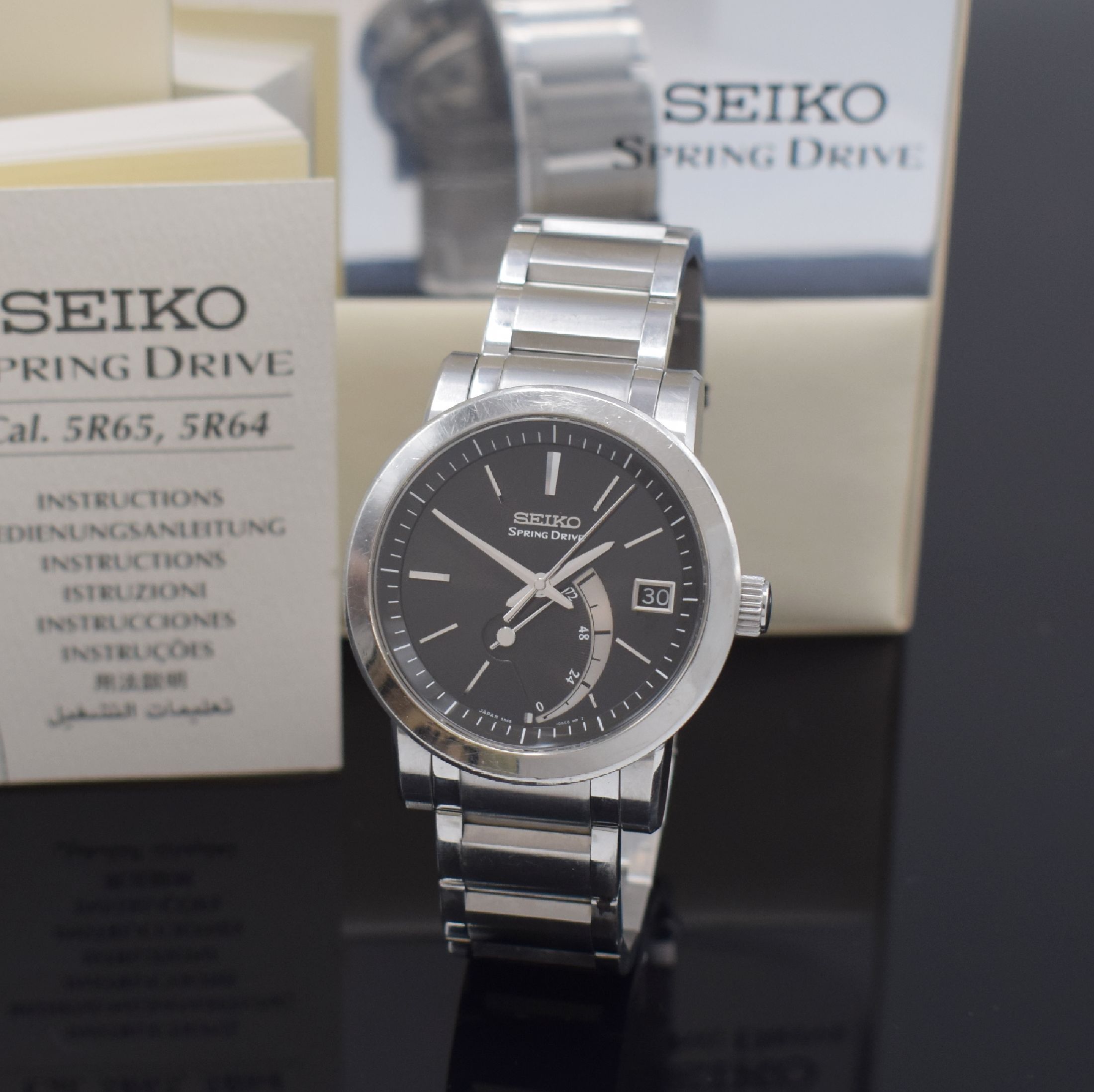 SEIKO Spring Drive Herrenarmbanduhr Referenz 5R65-0AC0, Japan um 2005, Automatik, beids. vergl. Gehäuse in Edelstahl, Boden 4-fach verschr., ...