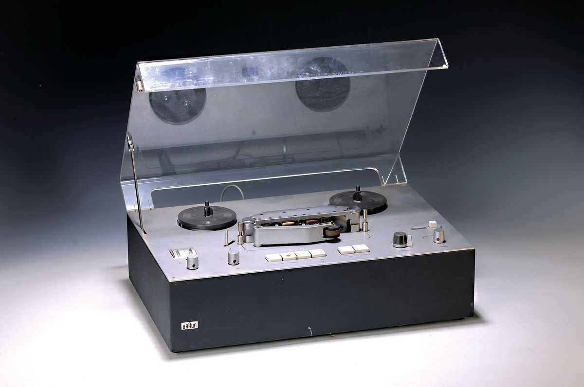 HiFi-Stereo-Tonbandgerät, Braun, TG 60, 1965 -1969, Entwurf Dieter Rams, 3 Motoren, 3 Köpfe, Bandandruck durch Umschlingung, Andruckstifte ...