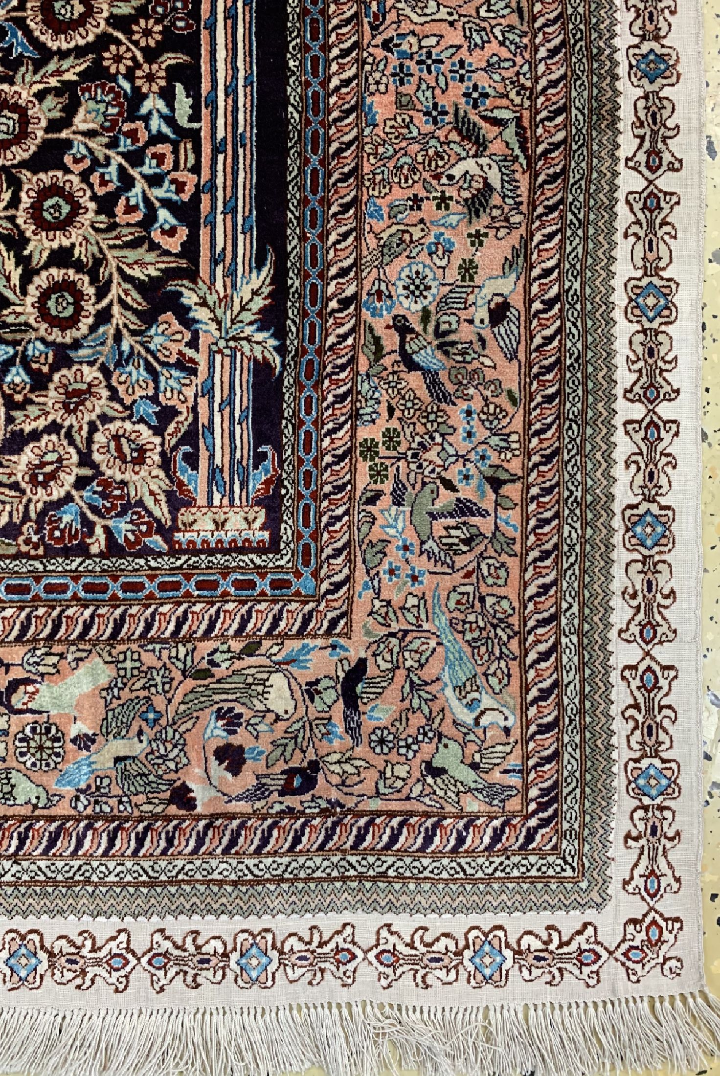 Detail a: Hereke Seide, China, ca. 50 Jahre, reine Naturseide, ca. 153 x 92 cm, ca. 1,0 Mio. Kn/qm, EHZ: 1-2