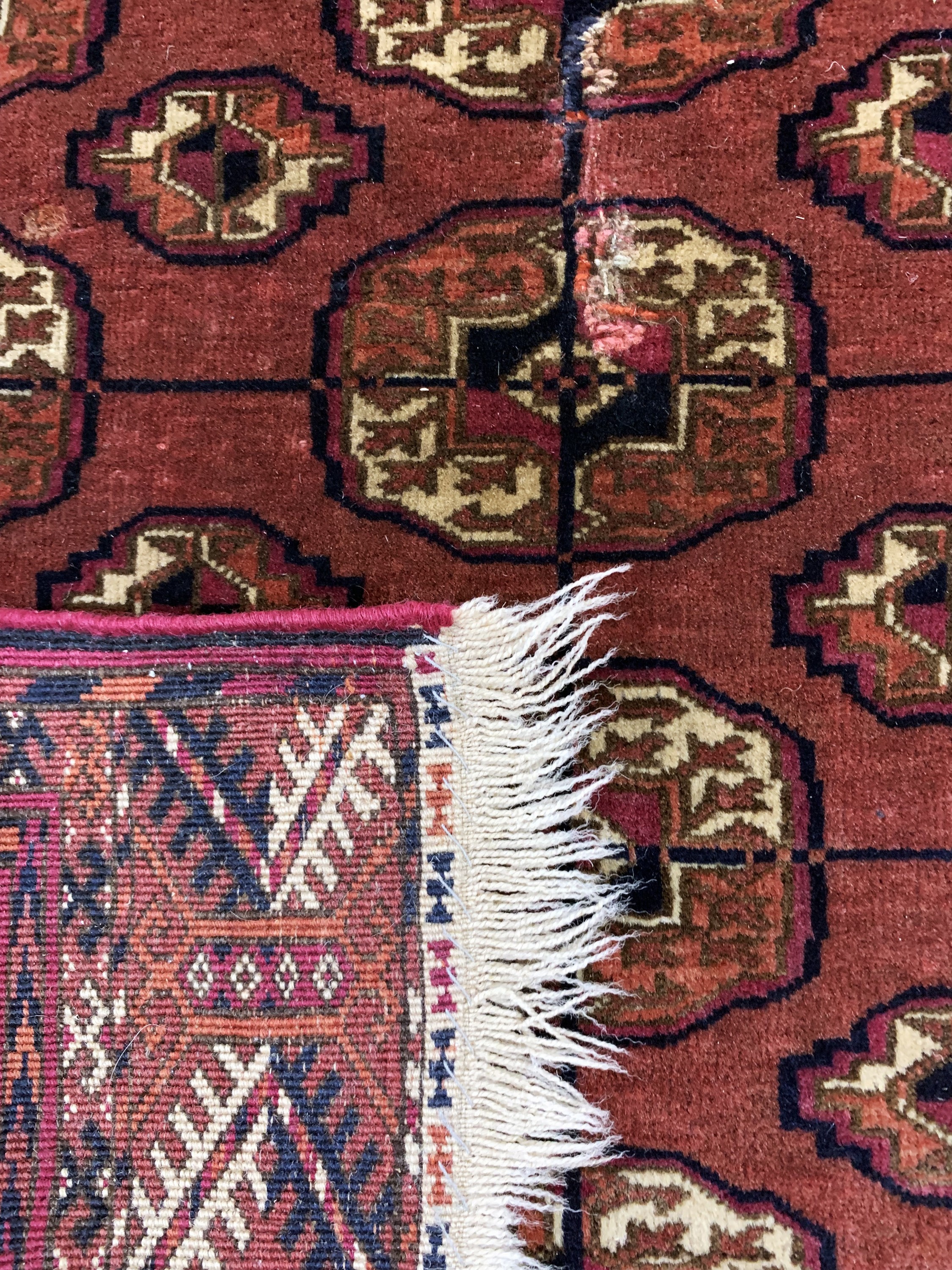 Detail b: 3 Lots, Turkmenistan, um 1920, Wolle auf Wolle, ca. 110 x 80 cm, EHZ: 2-3