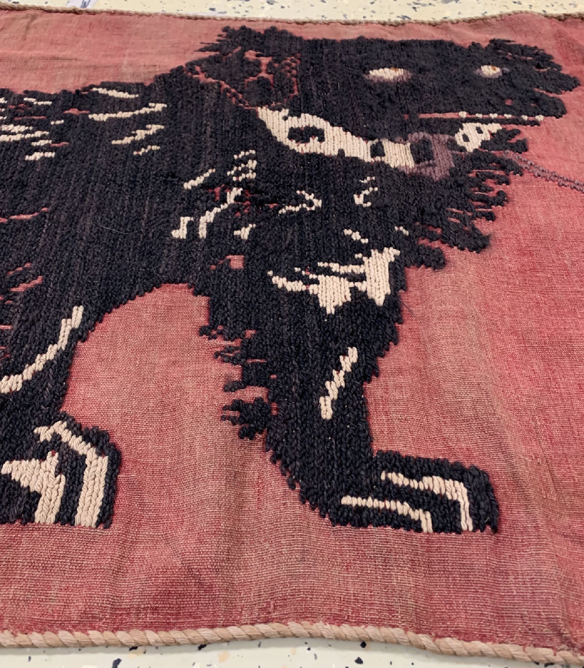 Detail c: Stickerei alt, Turkmenistan, um 1920, Wolleauf Wolle, ca. 124 x 56 cm, EHZ: 2