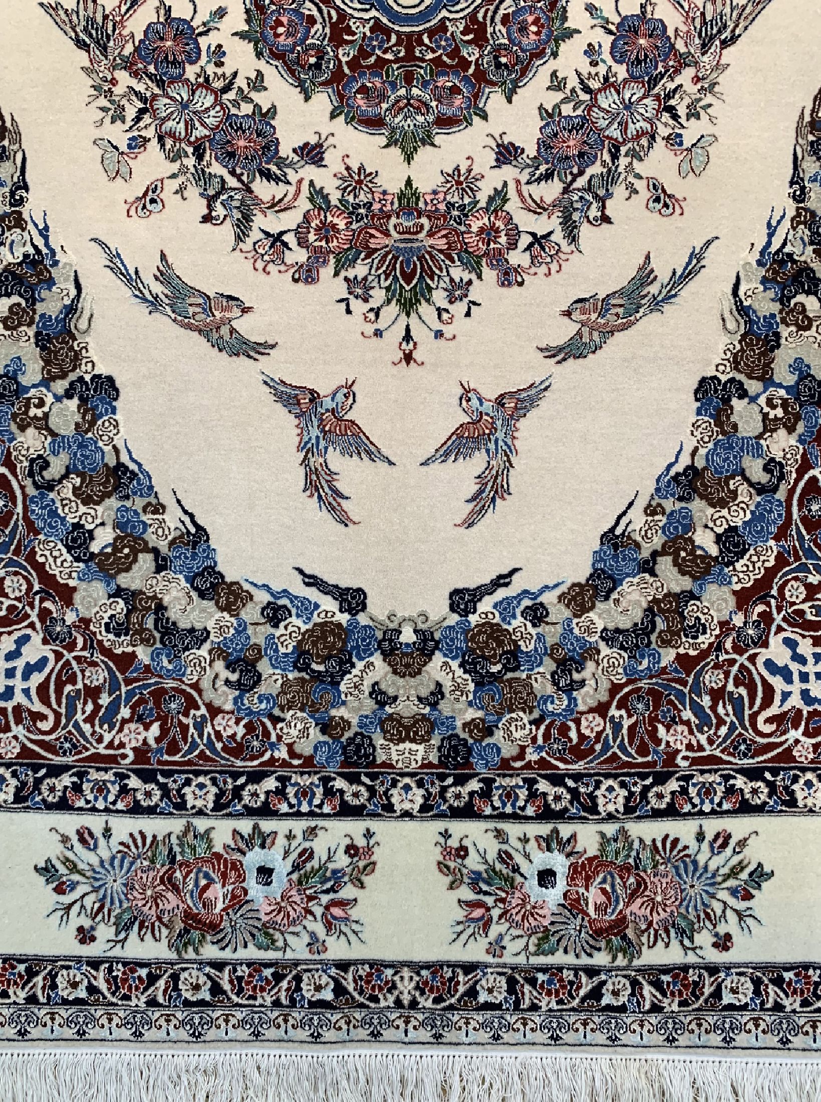 Detail b: Nain fein(6 La) Persien, signiert(Habibian), um 1970, Korkwolle mit Seide, ca. 212 x 140 cm, ca. 1,0 Mio. Kn/qm, EHZ: 2, (Wasserschaden).