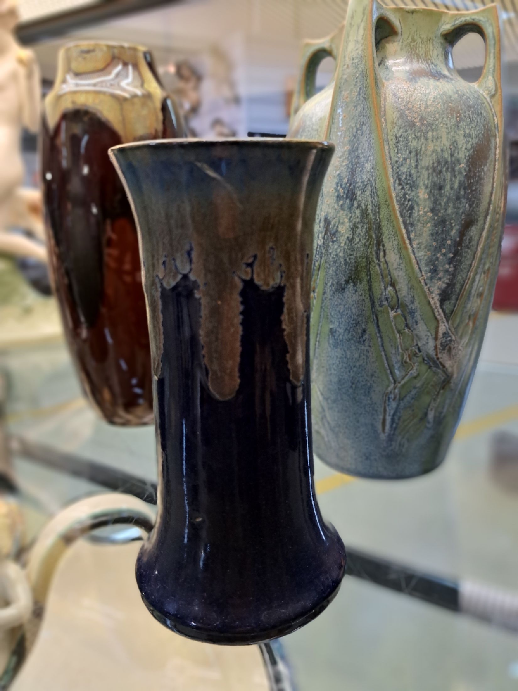 Detail c: Vier Jugendstilvasen, Frankreich, um 1900, 1. Danbac, mit vier Henkeln, grünlich- blaue Laufglasur, H. ca. 24 cm, 2. Vase Auguste Delaherche, ...