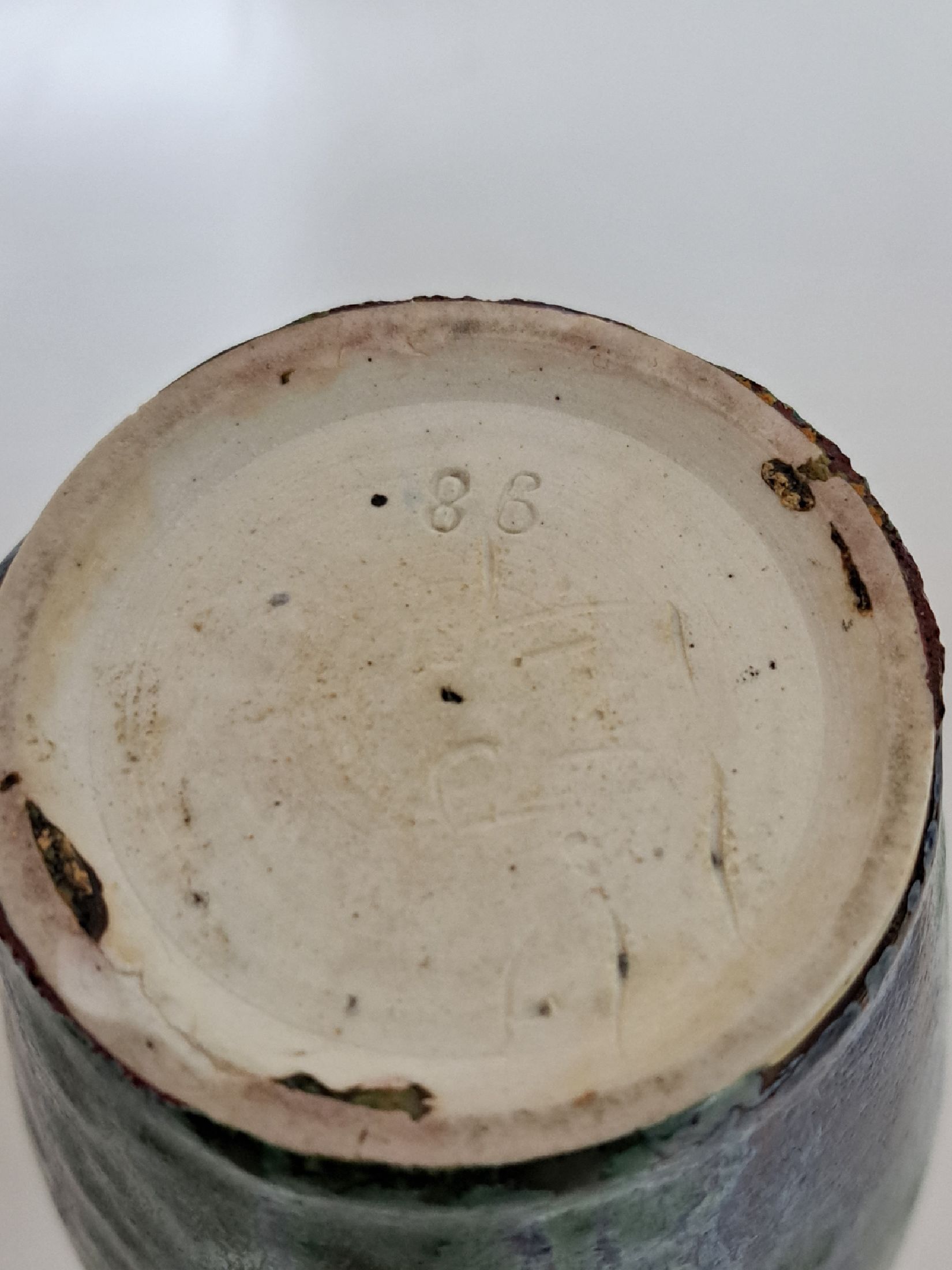 Detail j: Vier Jugendstilvasen, Frankreich, um 1900, 1. Danbac, mit vier Henkeln, grünlich- blaue Laufglasur, H. ca. 24 cm, 2. Vase Auguste Delaherche, ...