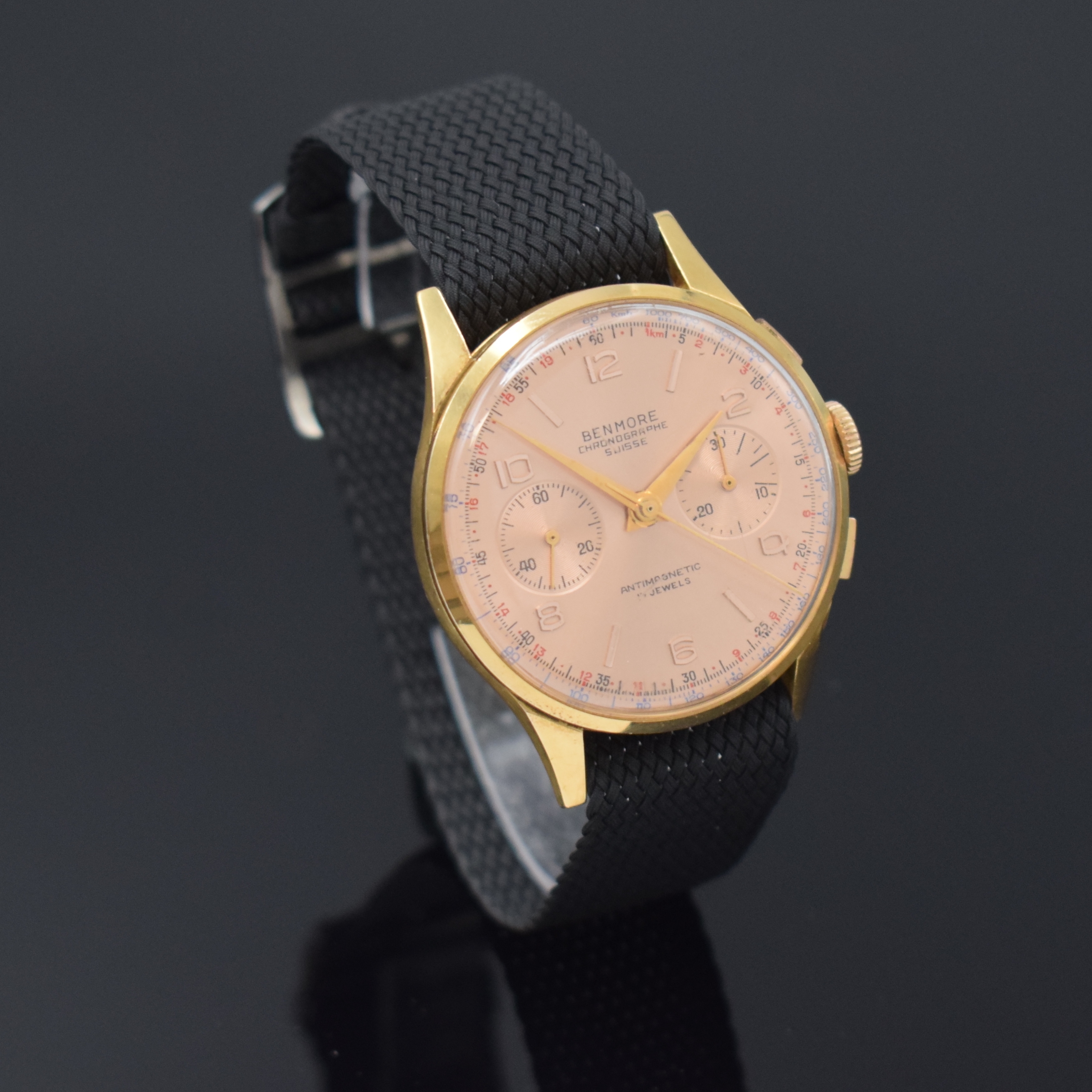 Detail b: BENMORE / CHRONOGRAPHE SUISSE Herrenchronograph in RG 750/000, Schweiz um 1950, Handaufzug, Boden aufgedr., kupferfarb. Zifferbl. m. gold. Std.-Ind. ...