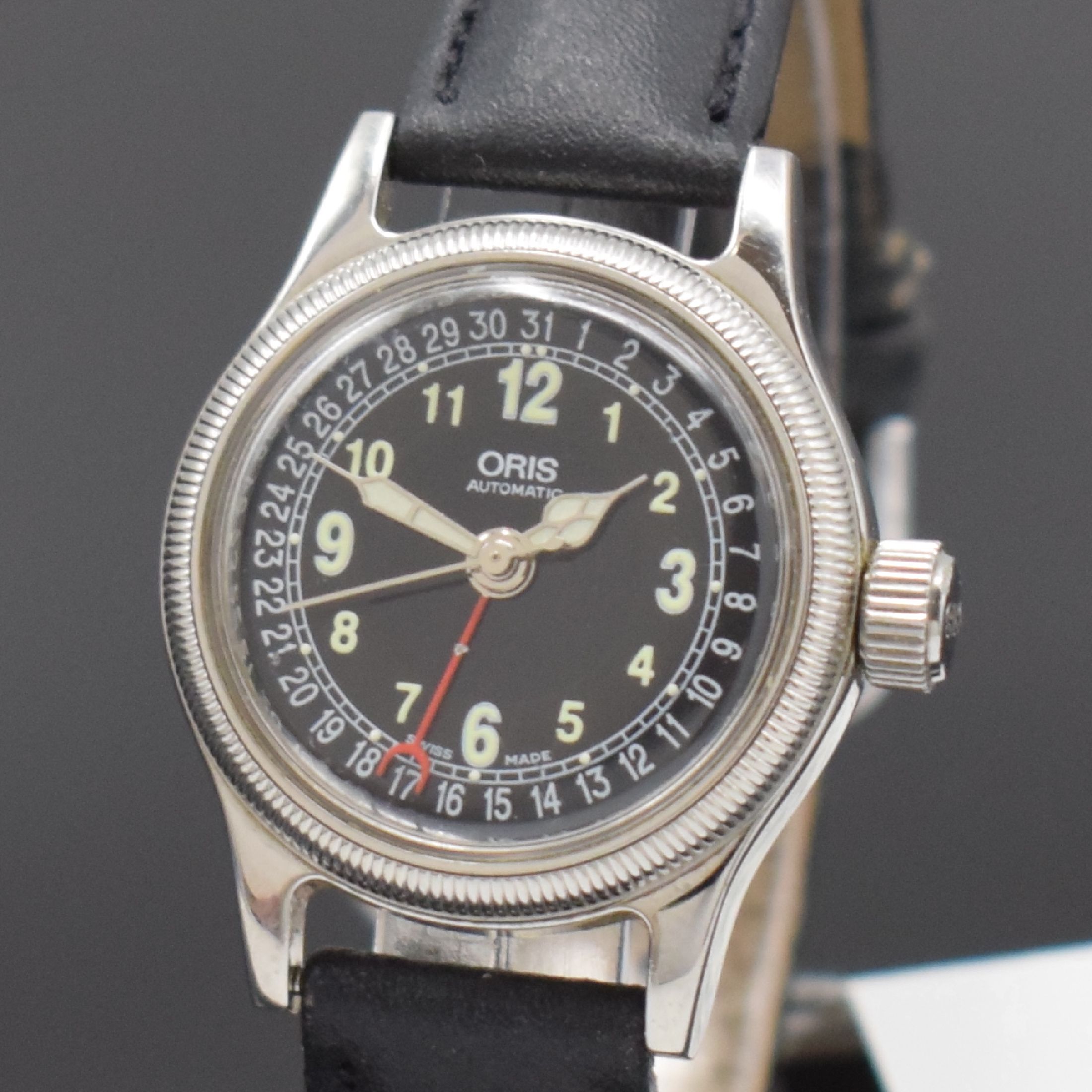 Detail a: ORIS Damenarmbanduhr Big Crown in Stahl Referenz 7464, Schweiz um 1995, Automatik, beids. vergl. Geh., Boden verschr., schwarzes Zifferbl. m. arab. ...