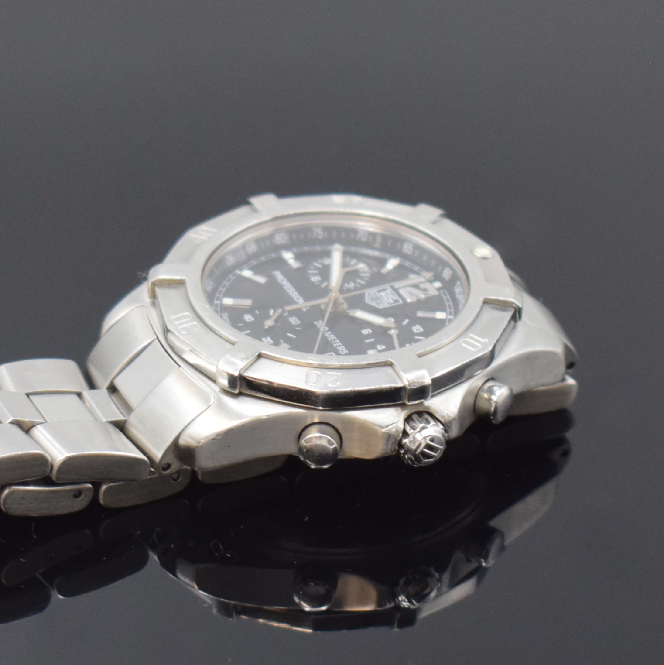 Detail c: TAG HEUER Professional 2000 Herrenchronograph in Stahl Referenz CN1110, Schweiz verk. lt. beil. Pap. 08/2000, quartz, Boden u. Krone verschr., orig. ...