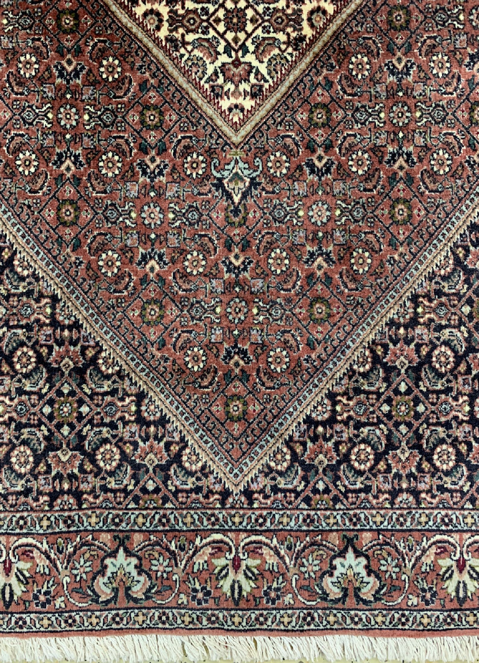 Detail b: Bidjar Kork fein, Persien, ca. 50 Jahre, Korkwolle auf Baumwolle, ca. 173 x 111 cm, gereinigt, EHZ: 1-2