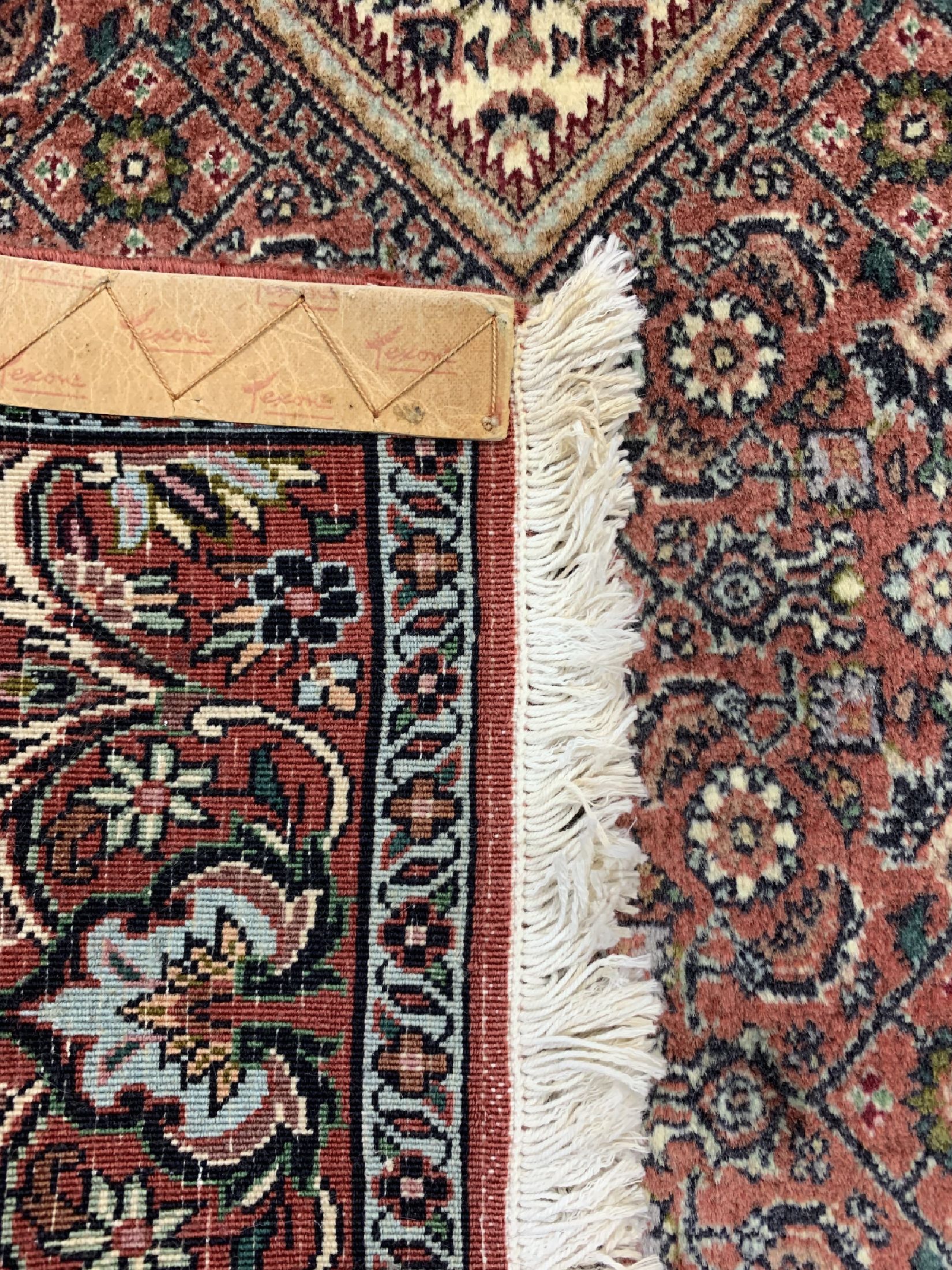 Detail e: Bidjar Kork fein, Persien, ca. 50 Jahre, Korkwolle auf Baumwolle, ca. 173 x 111 cm, gereinigt, EHZ: 1-2