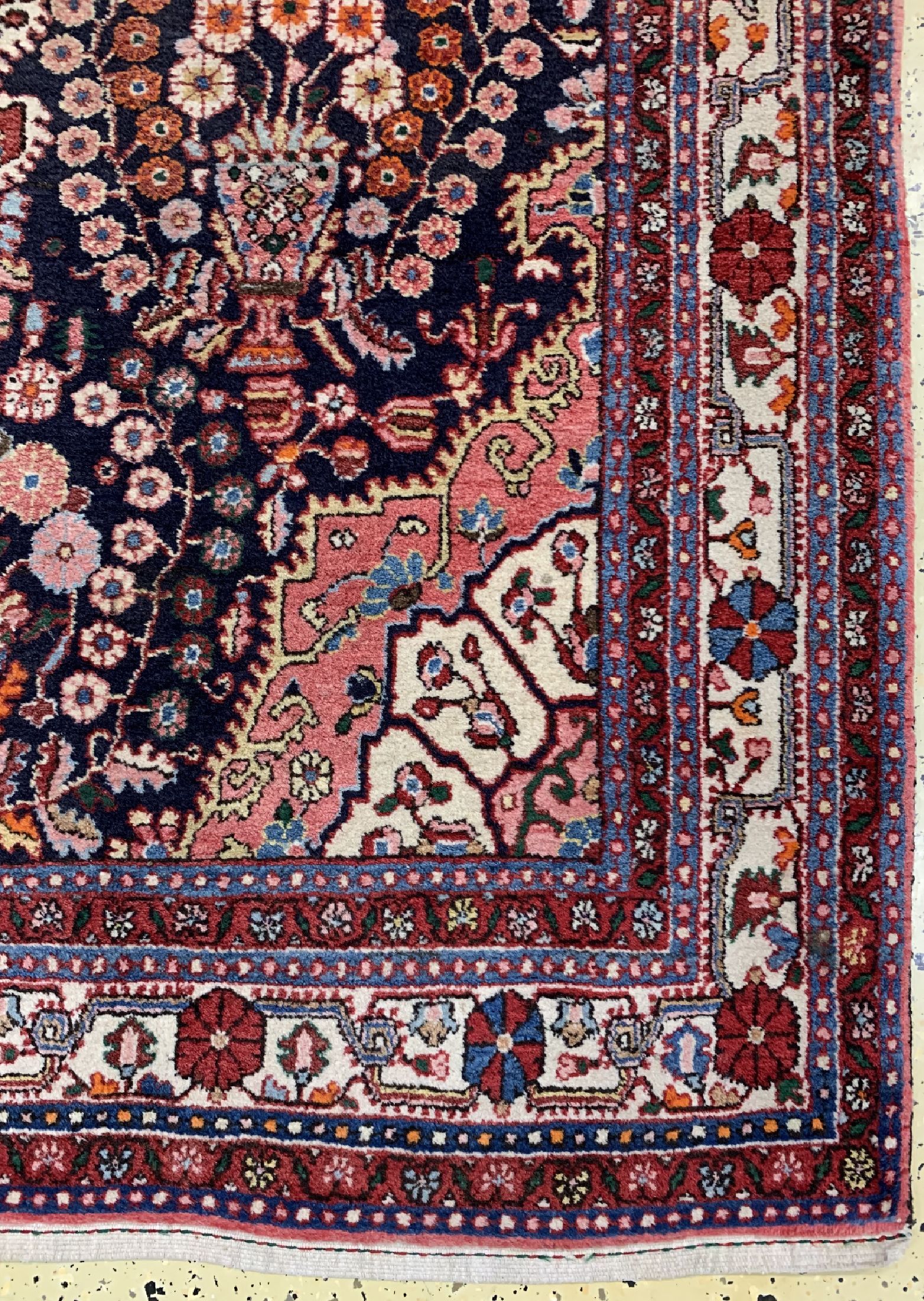 Detail a: Sarogh alt, Persien, um 1950, Wolle auf Baumwolle, ca. 205 x 130 cm, leicht verblaßt, EHZ: 2