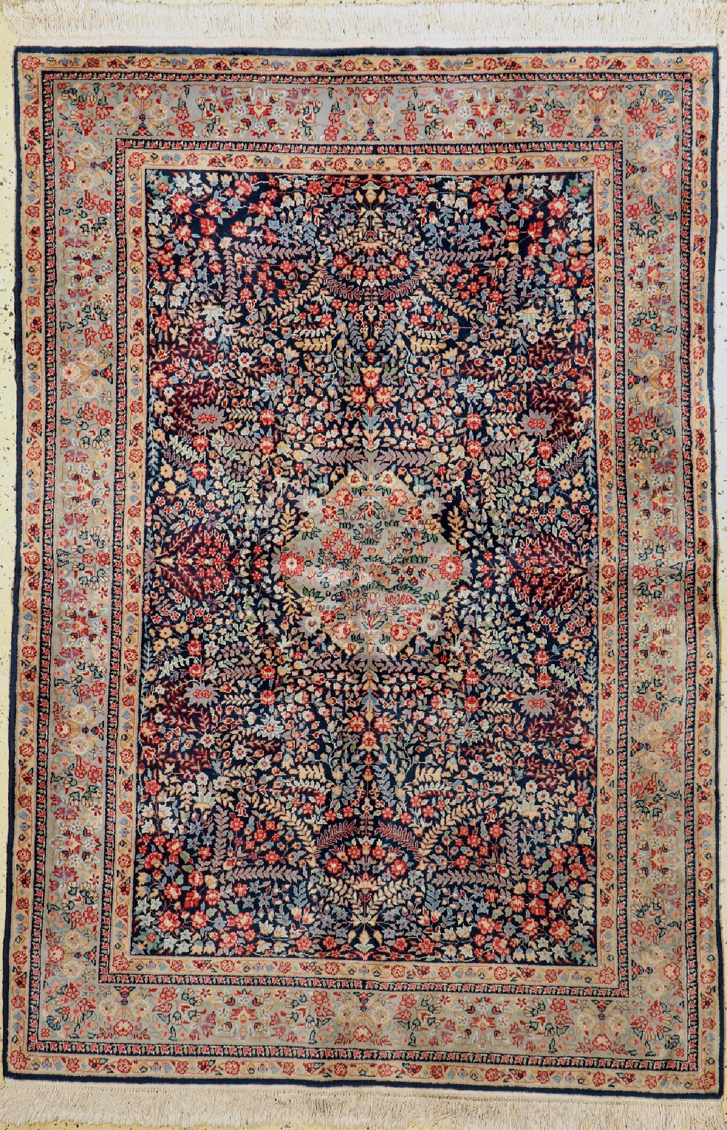Kerman Kork, China, ca. 40 Jahre, Korkwolleauf Baumwolle, ca. 200 x 140 cm, EHZ: 1-2
