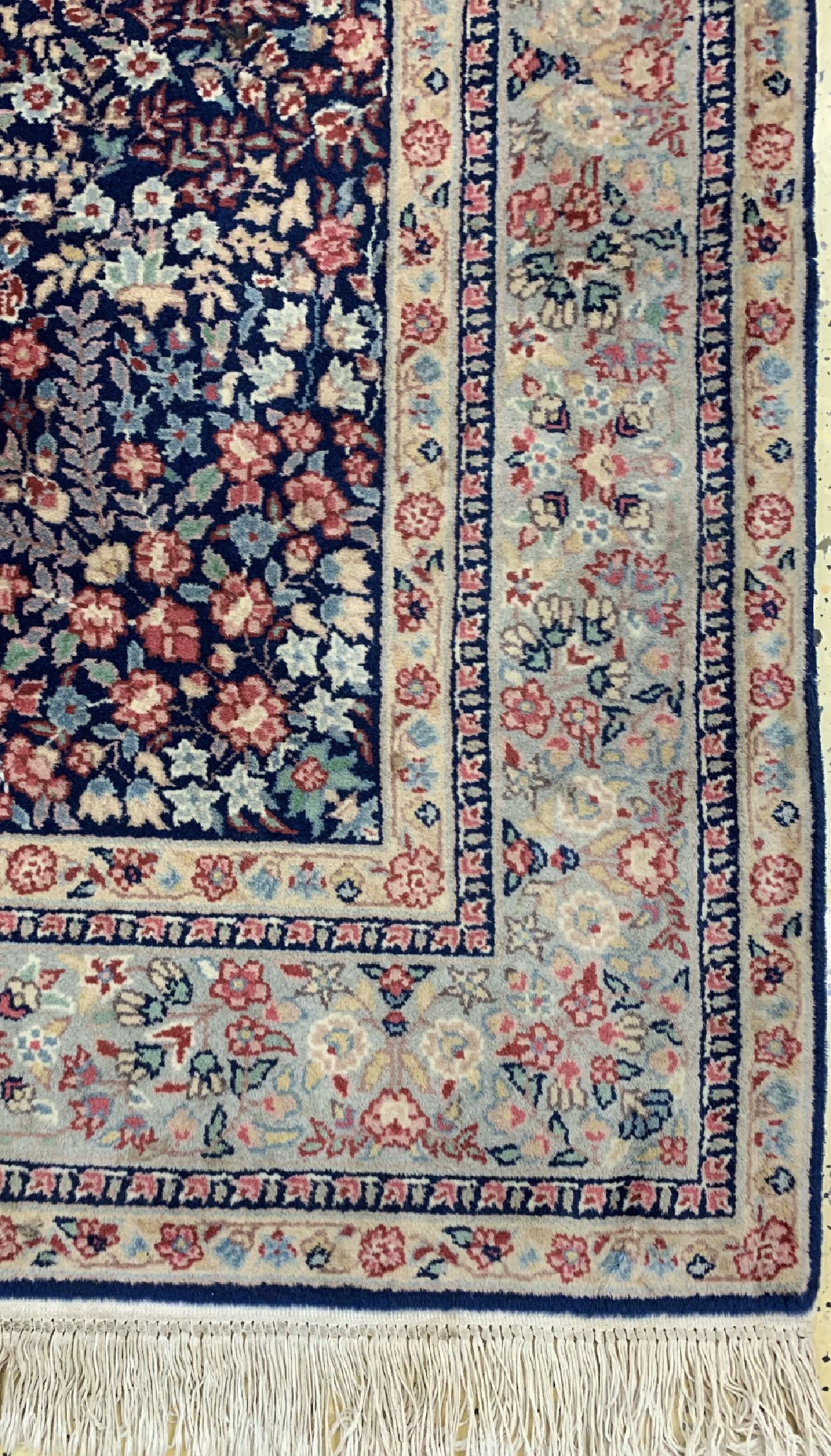 Detail a: Kerman Kork, China, ca. 40 Jahre, Korkwolleauf Baumwolle, ca. 200 x 140 cm, EHZ: 1-2