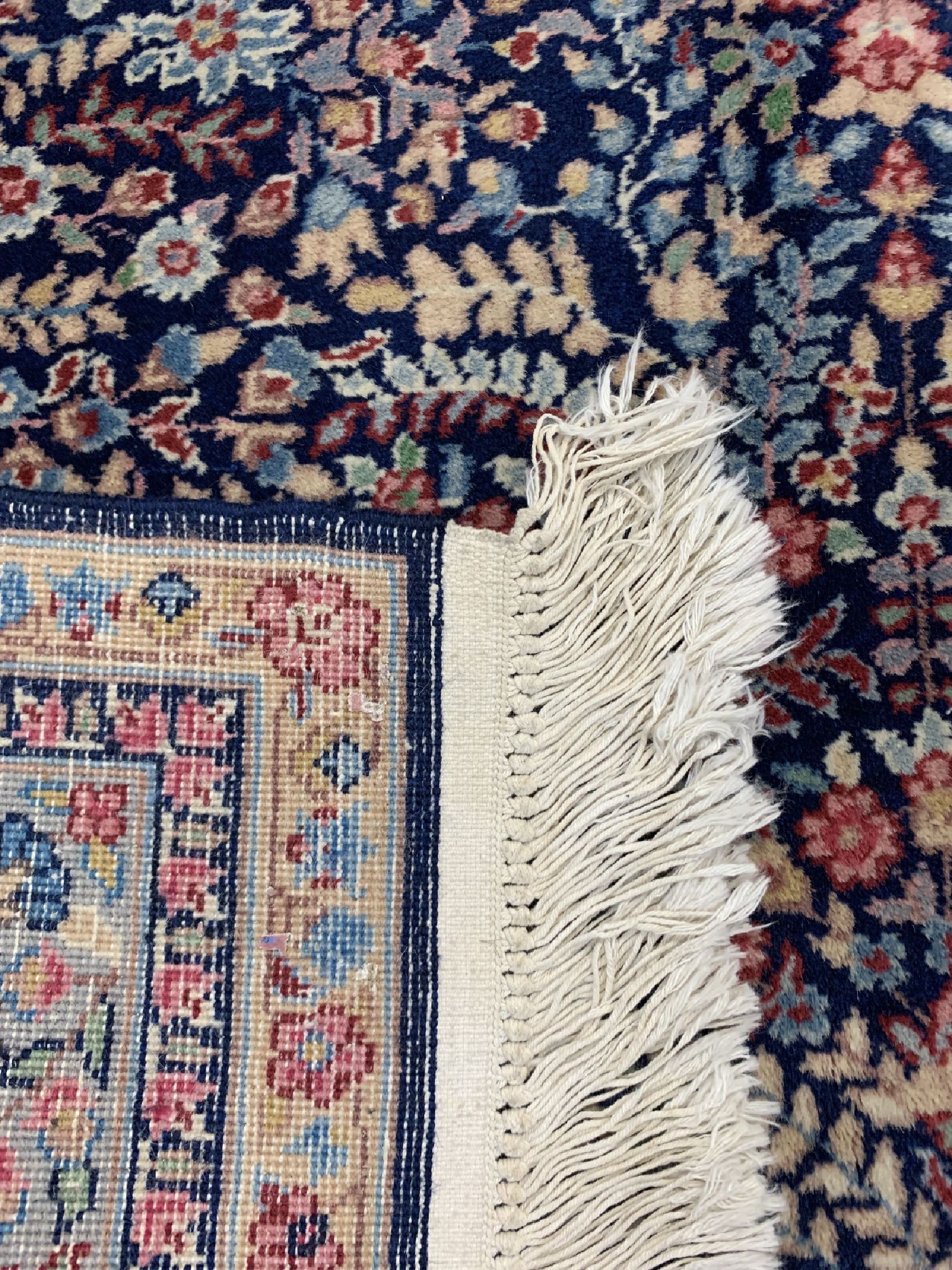 Detail d: Kerman Kork, China, ca. 40 Jahre, Korkwolleauf Baumwolle, ca. 200 x 140 cm, EHZ: 1-2