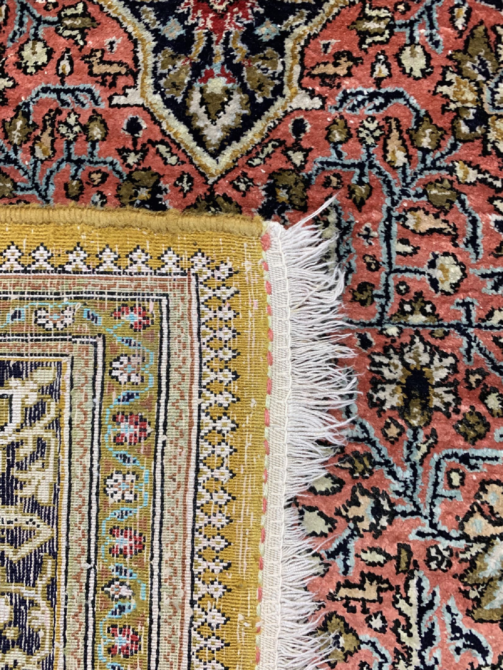 Detail e: Ghom Seide, Persien, um 1950, reine Naturseide, ca. 185 x 107 cm, EHZ: 2