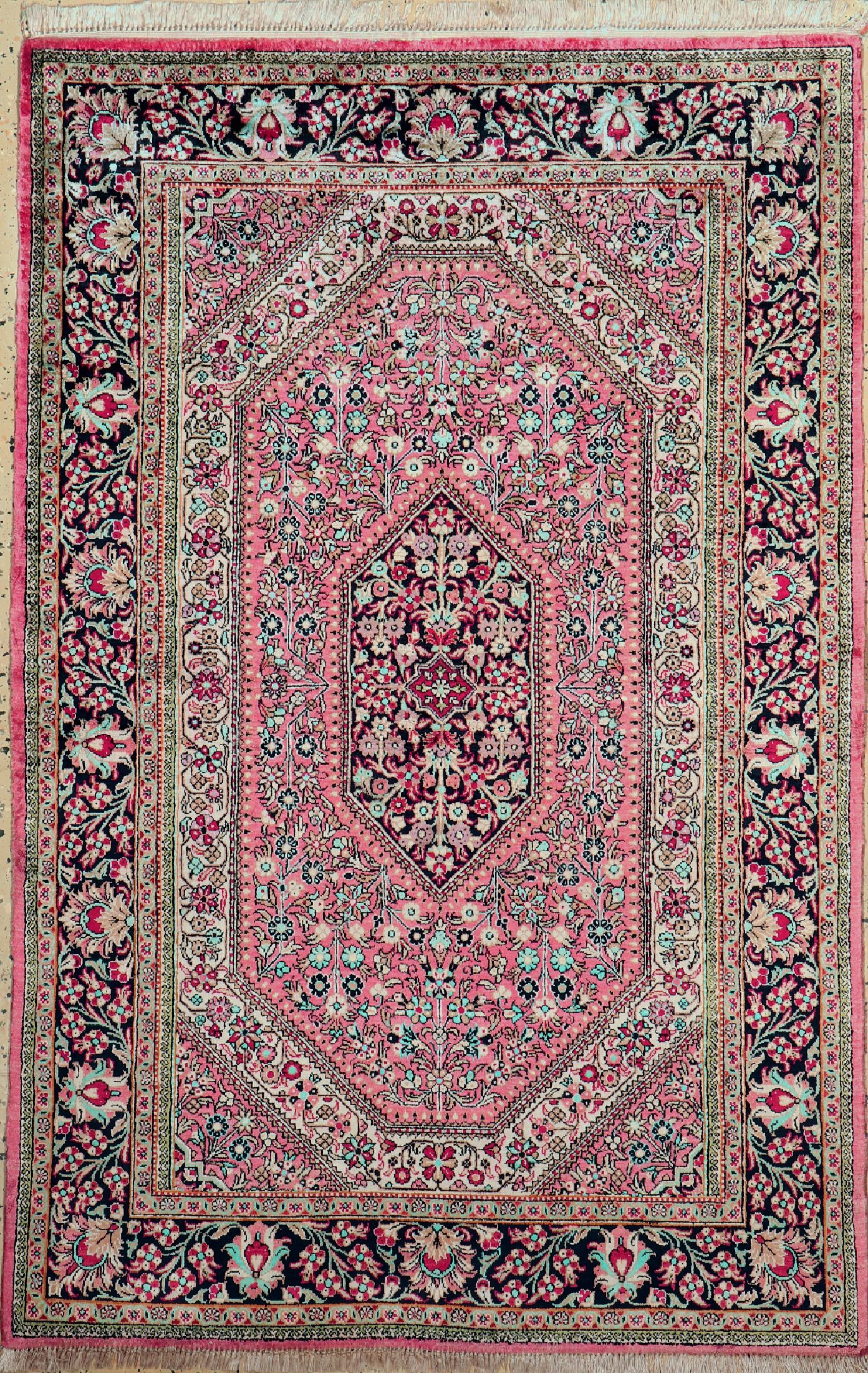 Ghom Seide, Persien, um 1960, reine Naturseide, ca. 165 x 108 cm, EHZ: 1-2