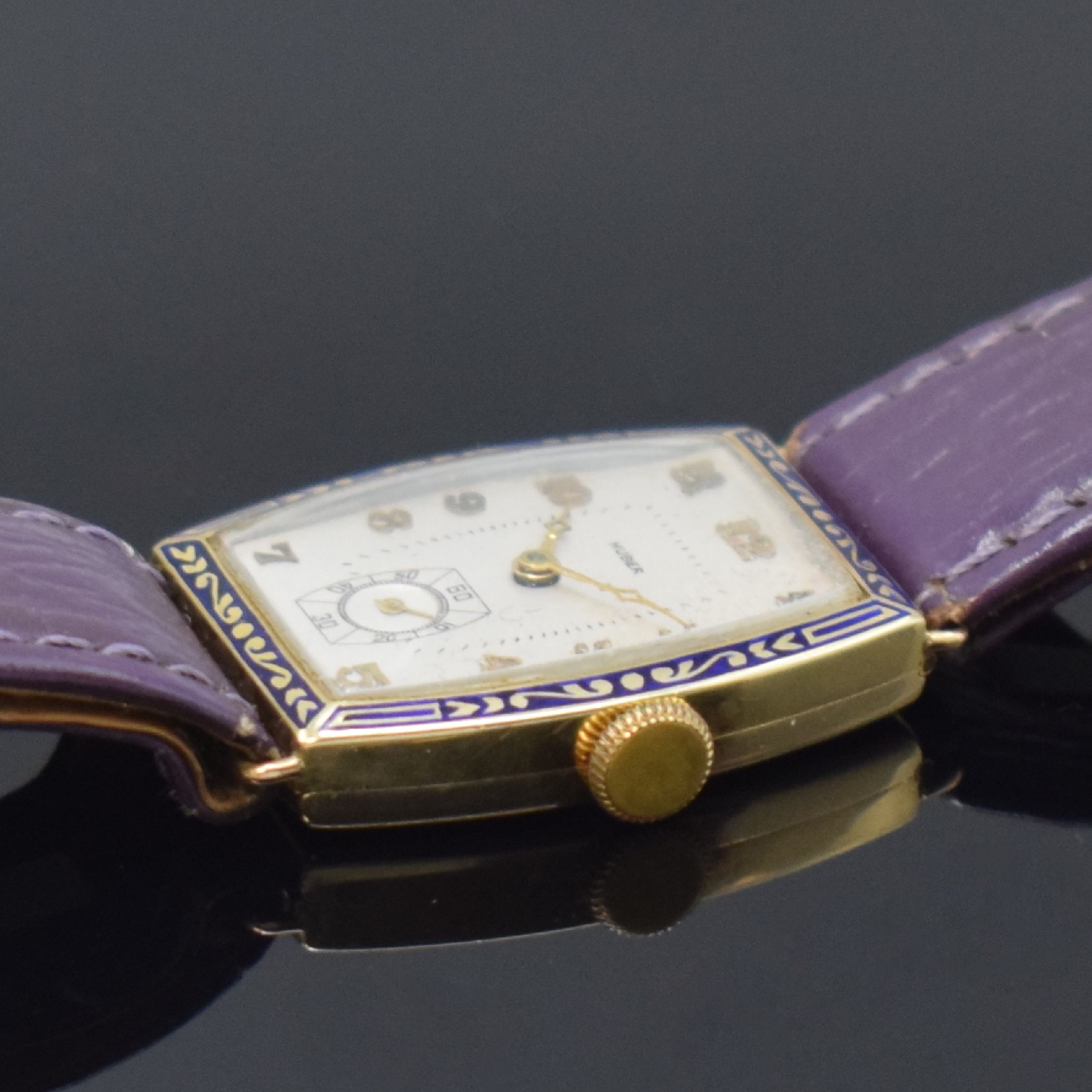 Detail c: HUBER Armbanduhr in GG 585/000, Schweiz um 1925, Handaufzug, emaill. Scharniergeh., silb. Zifferbl. m. arab. Zahlen, gold. Zeiger, kl. Sek. b. 6, ...