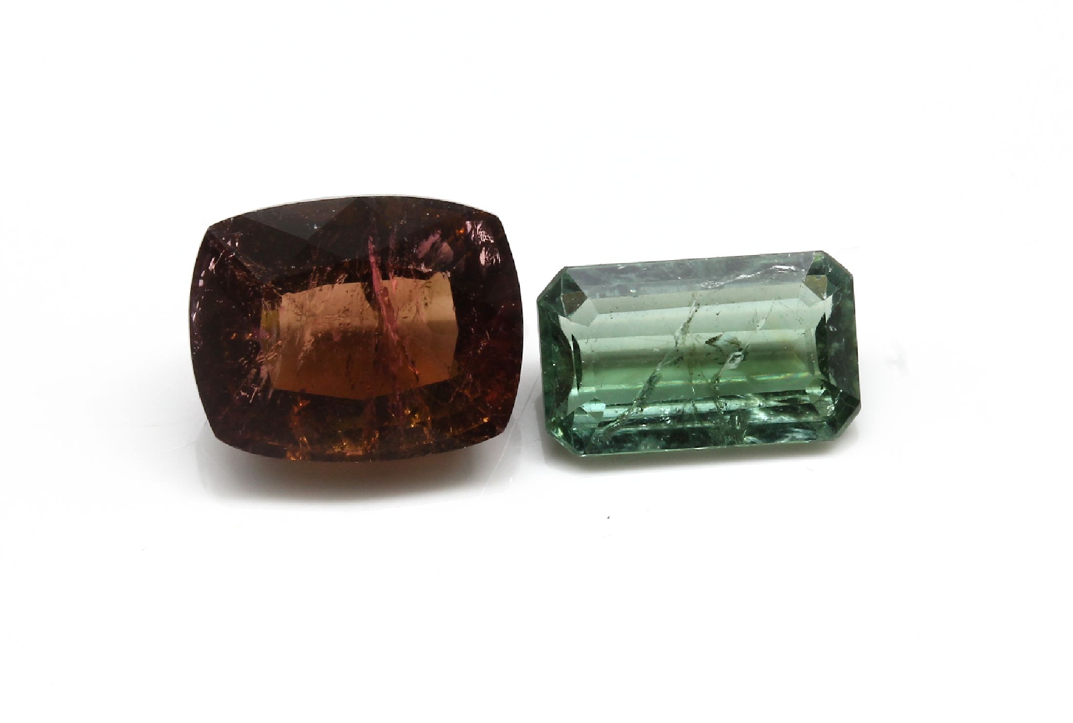 Detail c: Lot 7 lose Turmaline, ca. 23.1 ct, versch. Schliffformen, Größen und Farben