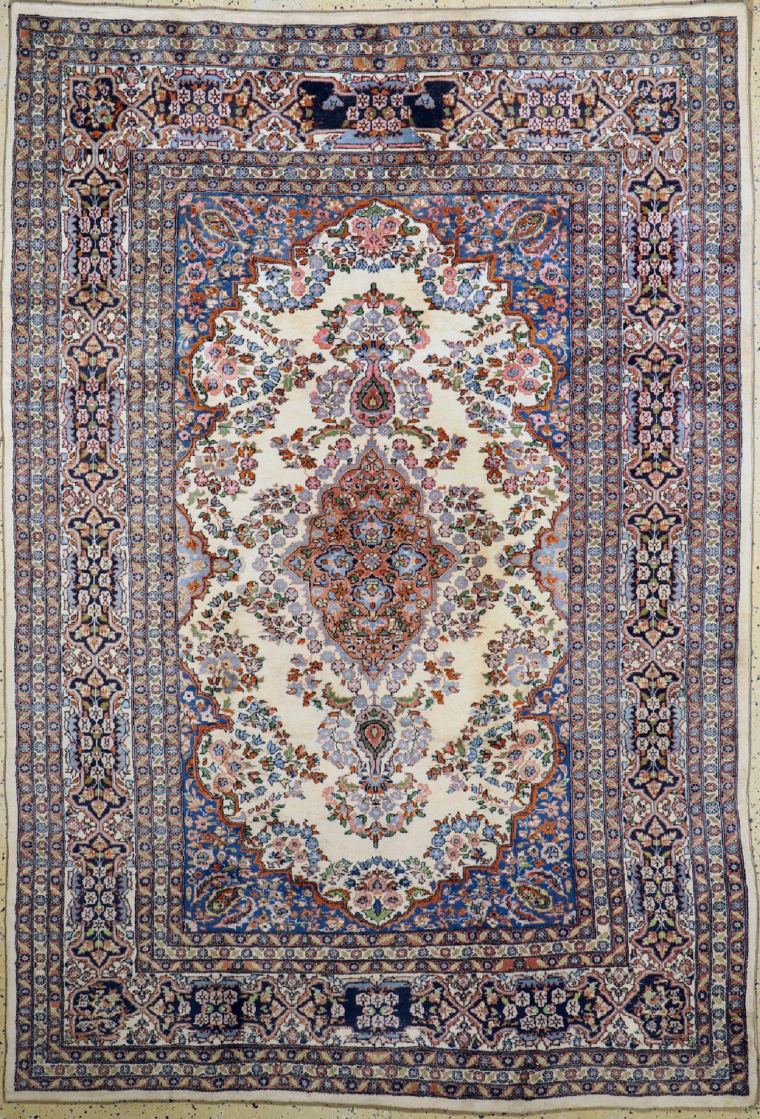 Lahor fein, Pakistan, ca. 40 Jahre, Wolle auf Baumwolle, ca. 264 x 180 cm, gereinigt, EHZ: 1-2