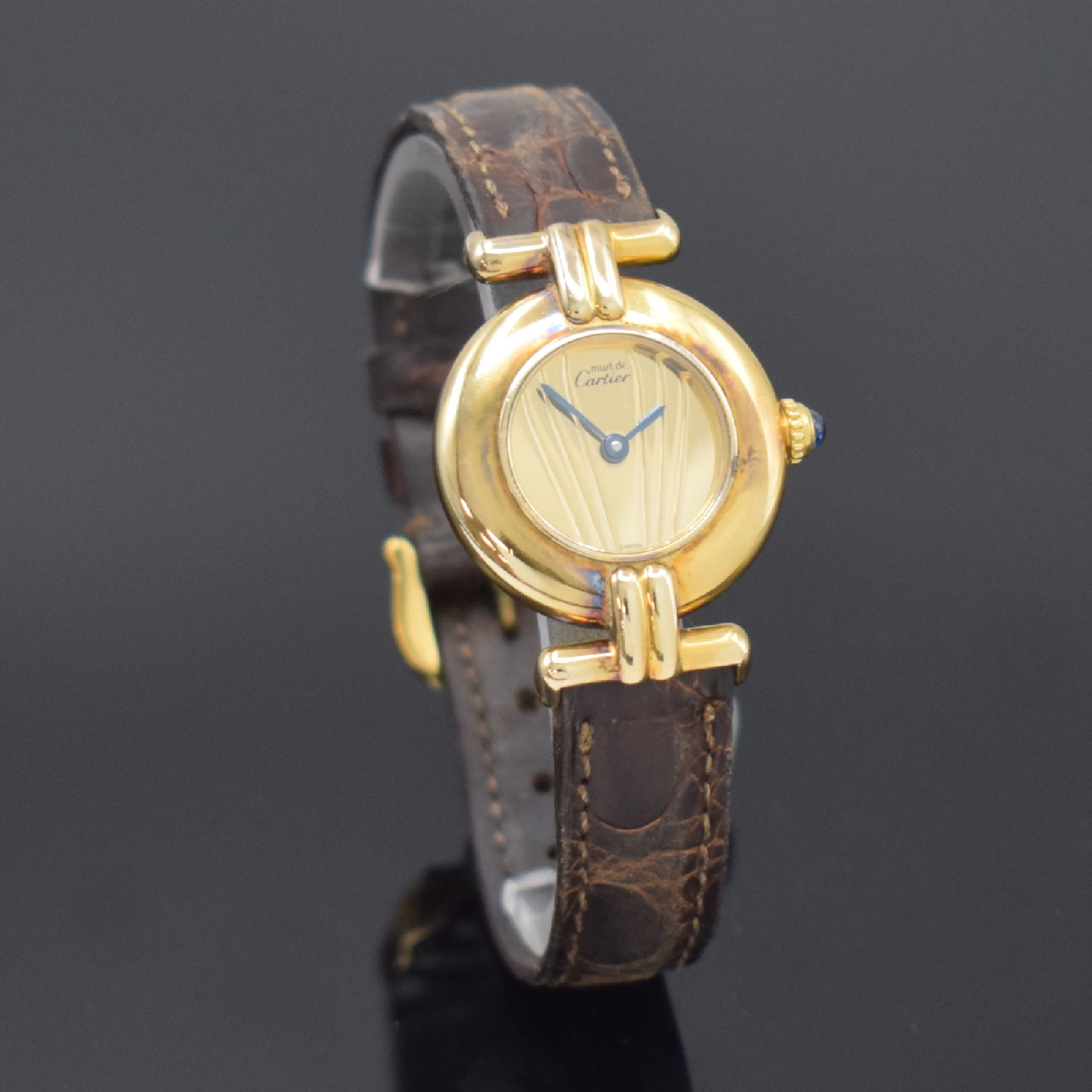 Detail b: CARTIER Damenarmbanduhr Vermeil Referenz 590002, Schweiz um 1990, quarz, 2-teiliges verg. Silbergeh., Boden 2-fach verschr., Schmuckkrone, gold. ...