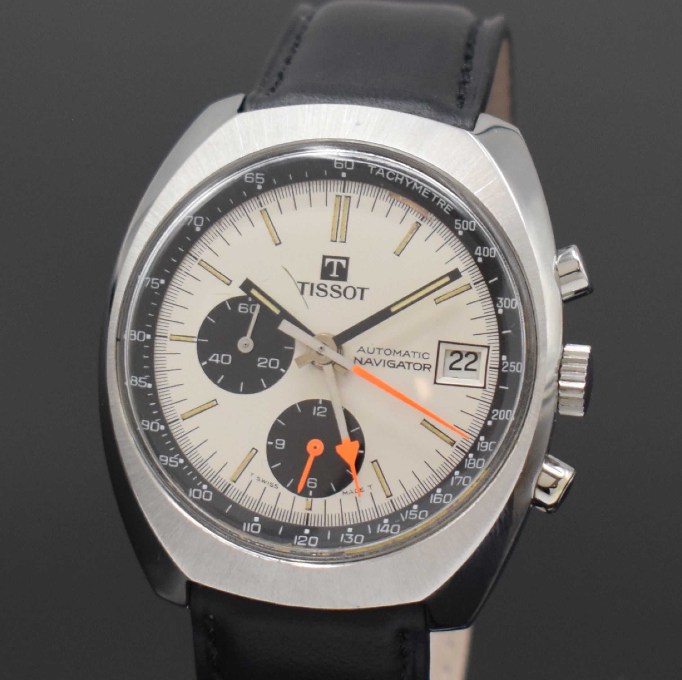 Detail a: TISSOT Navigator Herrenarmbanduhr Referenz 45 501 mit Chronograph in Stahl, Schweiz um 1970, Automatik, 2-teil. Geh., Boden geschr., silb. Zifferbl. ...