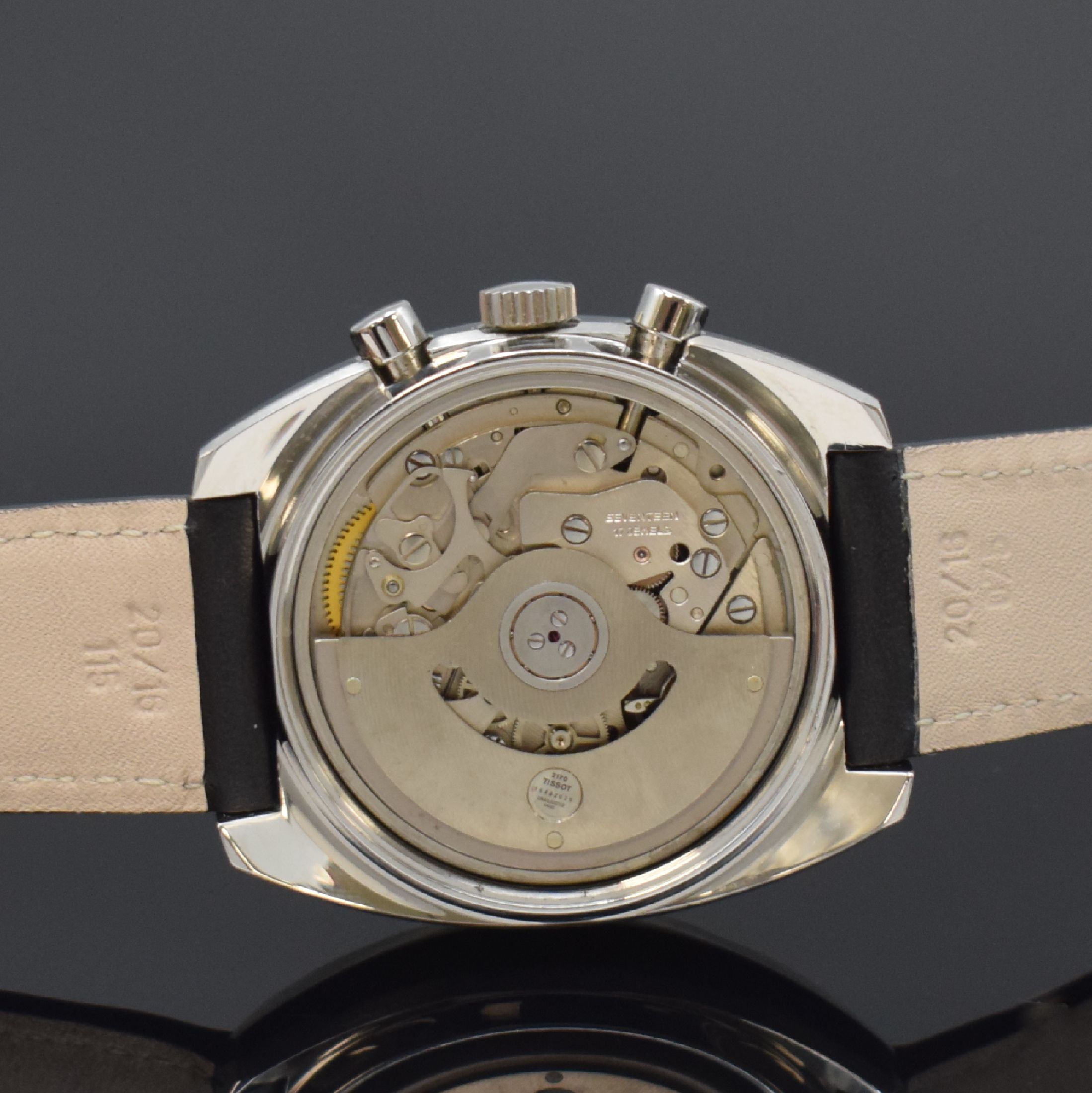 Detail d: TISSOT Navigator Herrenarmbanduhr Referenz 45 501 mit Chronograph in Stahl, Schweiz um 1970, Automatik, 2-teil. Geh., Boden geschr., silb. Zifferbl. ...
